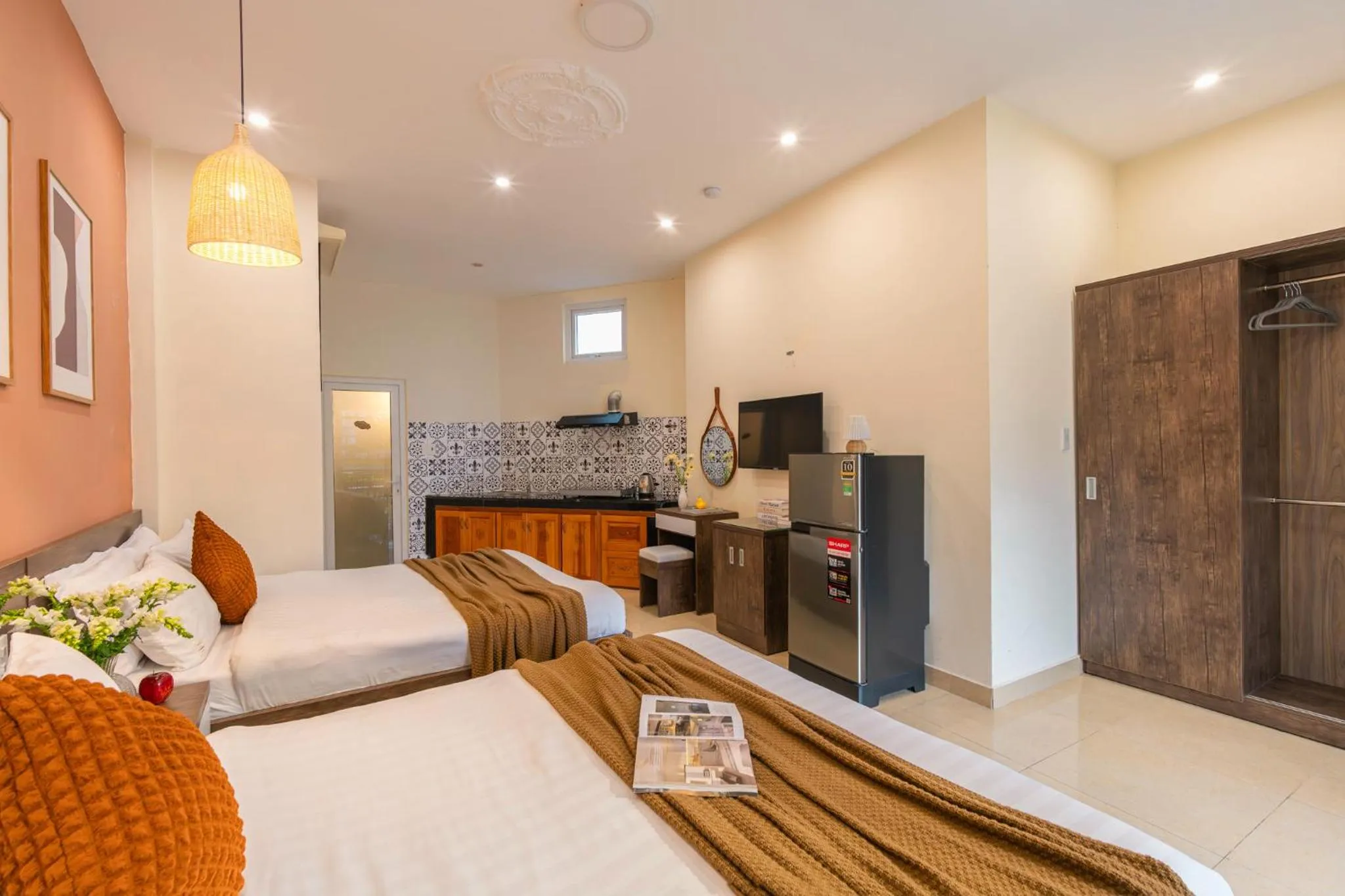 One-Bedroom Apartment with Balcony and City View in Green Meadow Central Đà Lạt - O'TEL