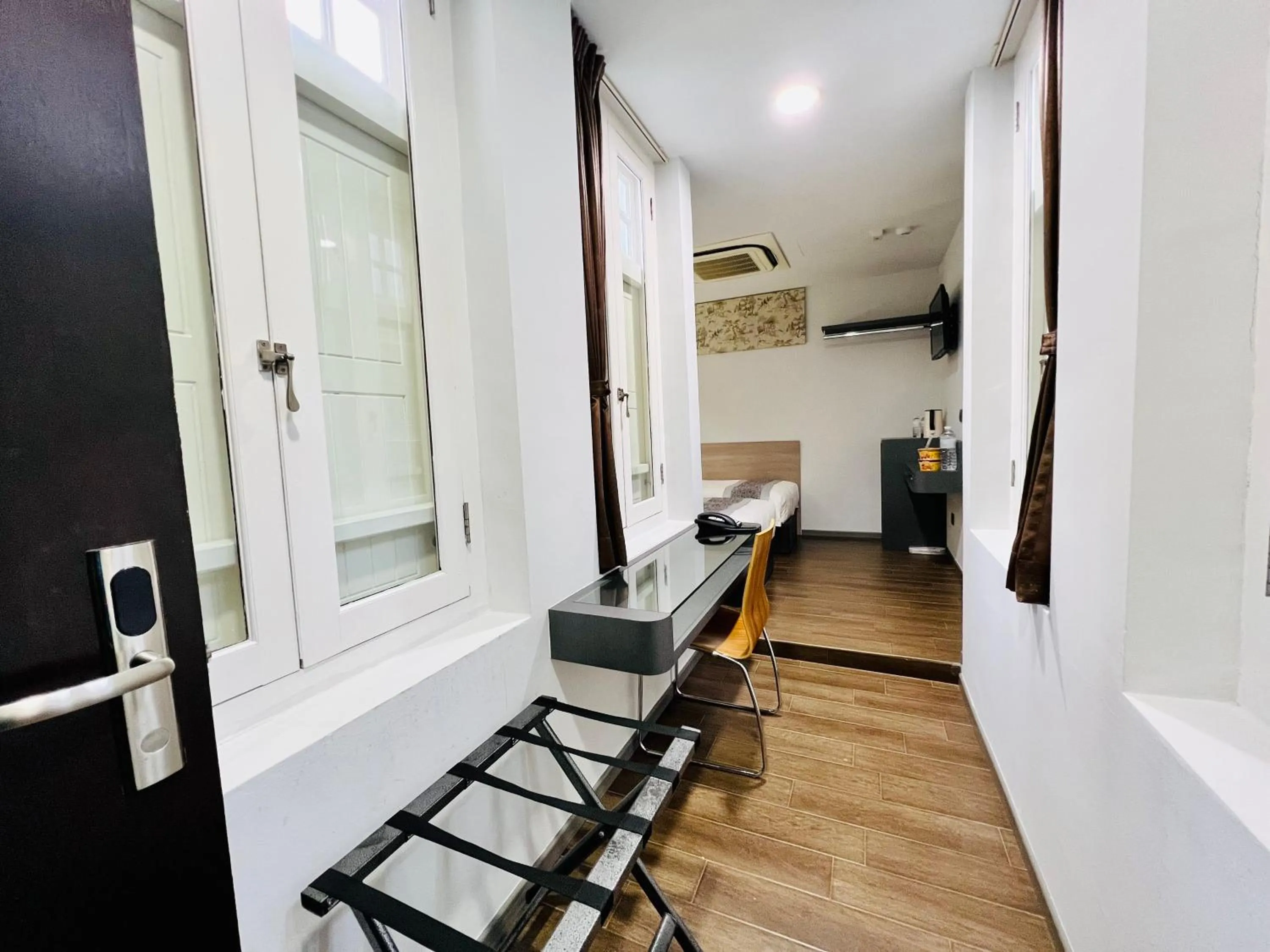 Deluxe Twin Room in Bliss Hotel Singapore