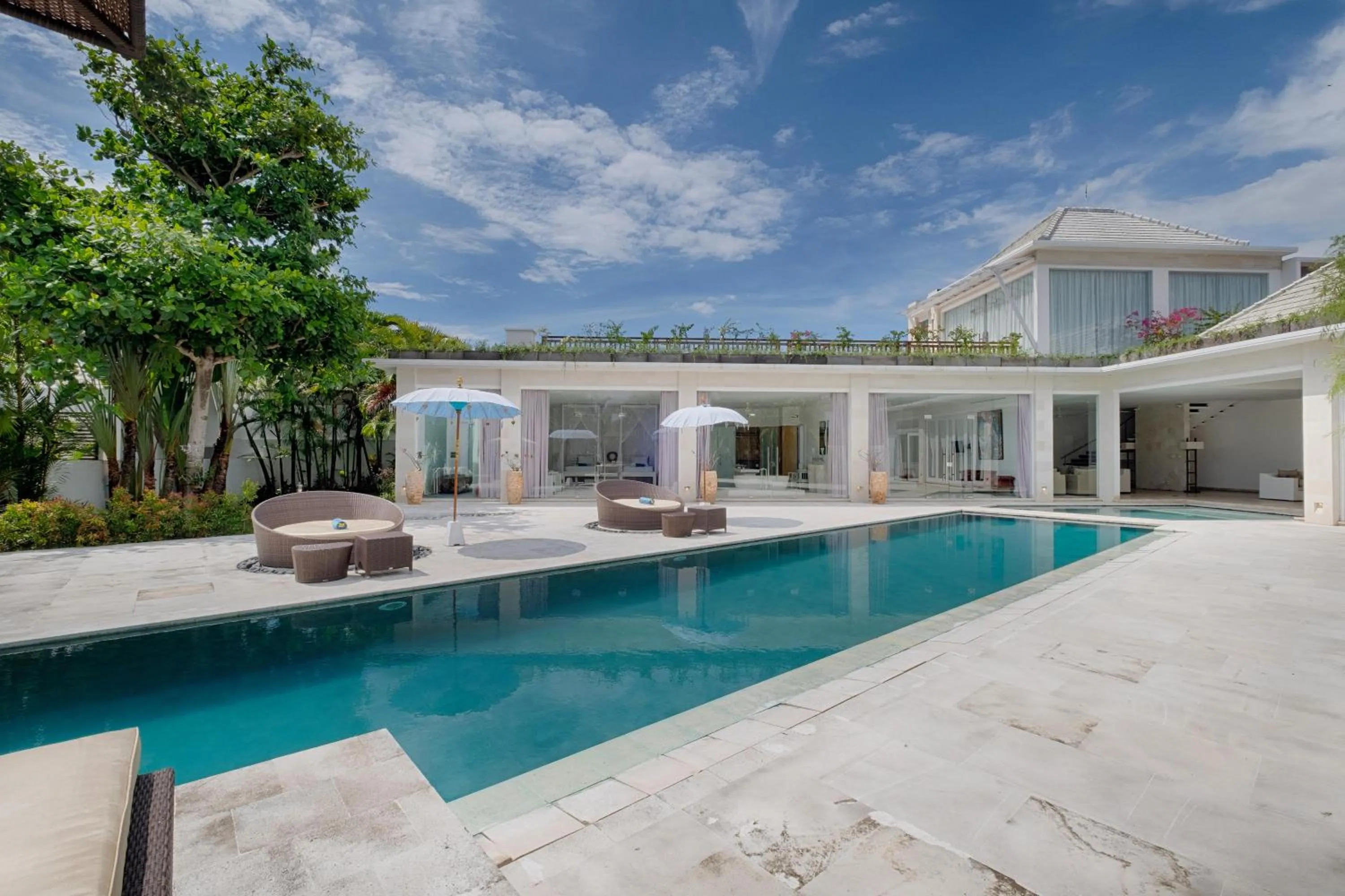 Putih Satu - Three-Bedroom Villa with Private Pool and Free Benefit in Canggu Villa by Sanga Sanga Hospitality