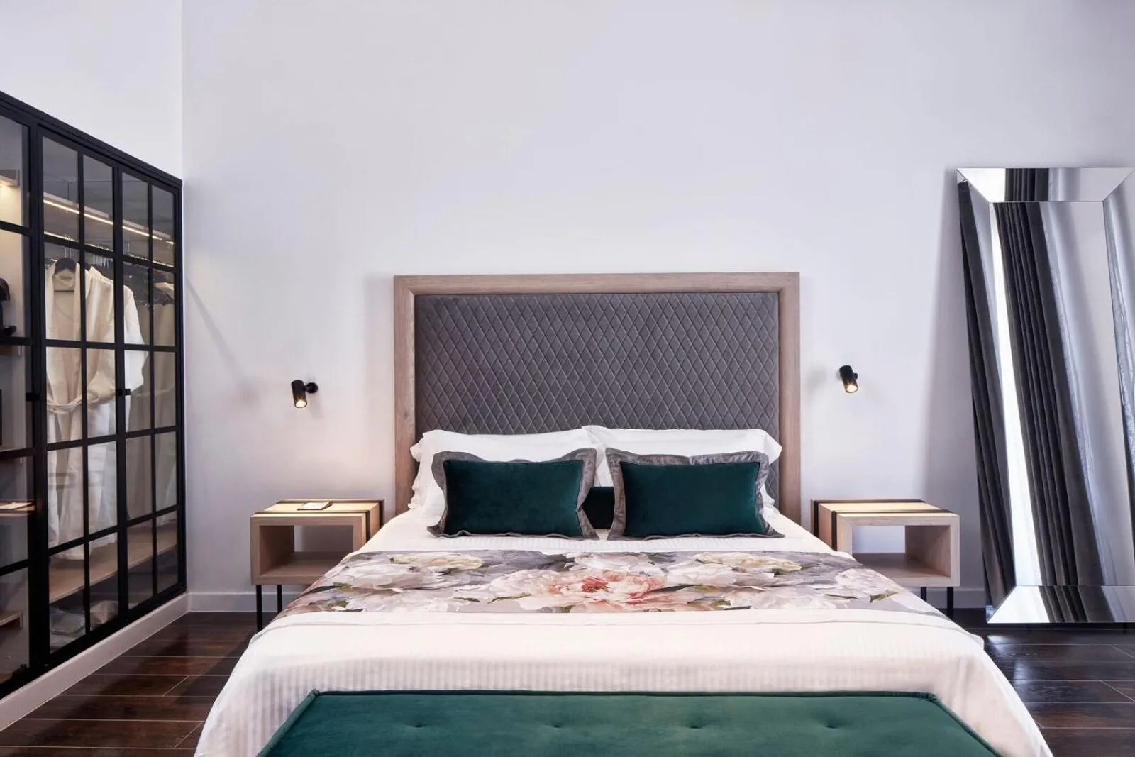 Senior Jetted Tub Suite in Katikies Garden Santorini - The Leading Hotels Of The World