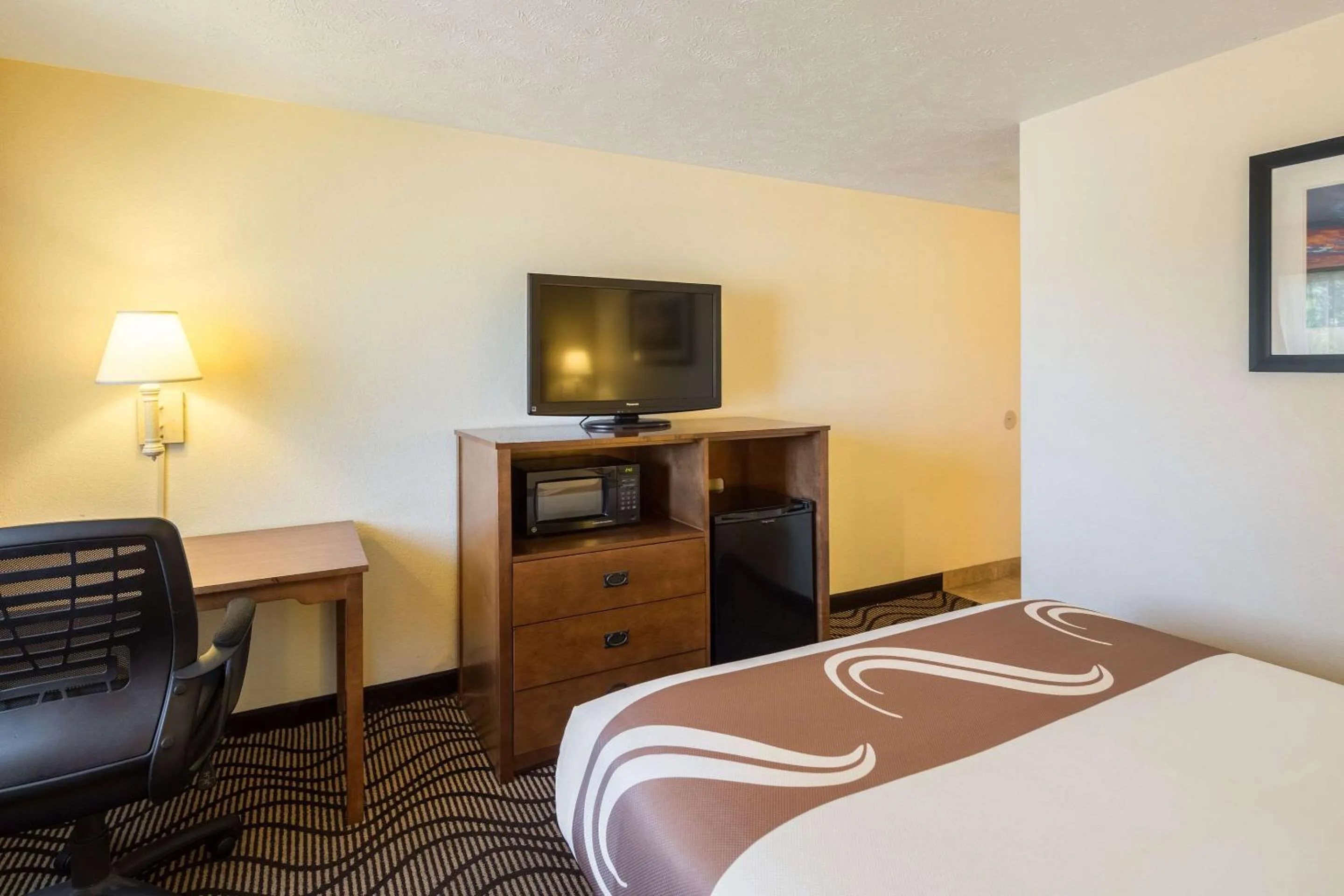 Queen Room in Quality Inn & Suites Coeur d'Alene
