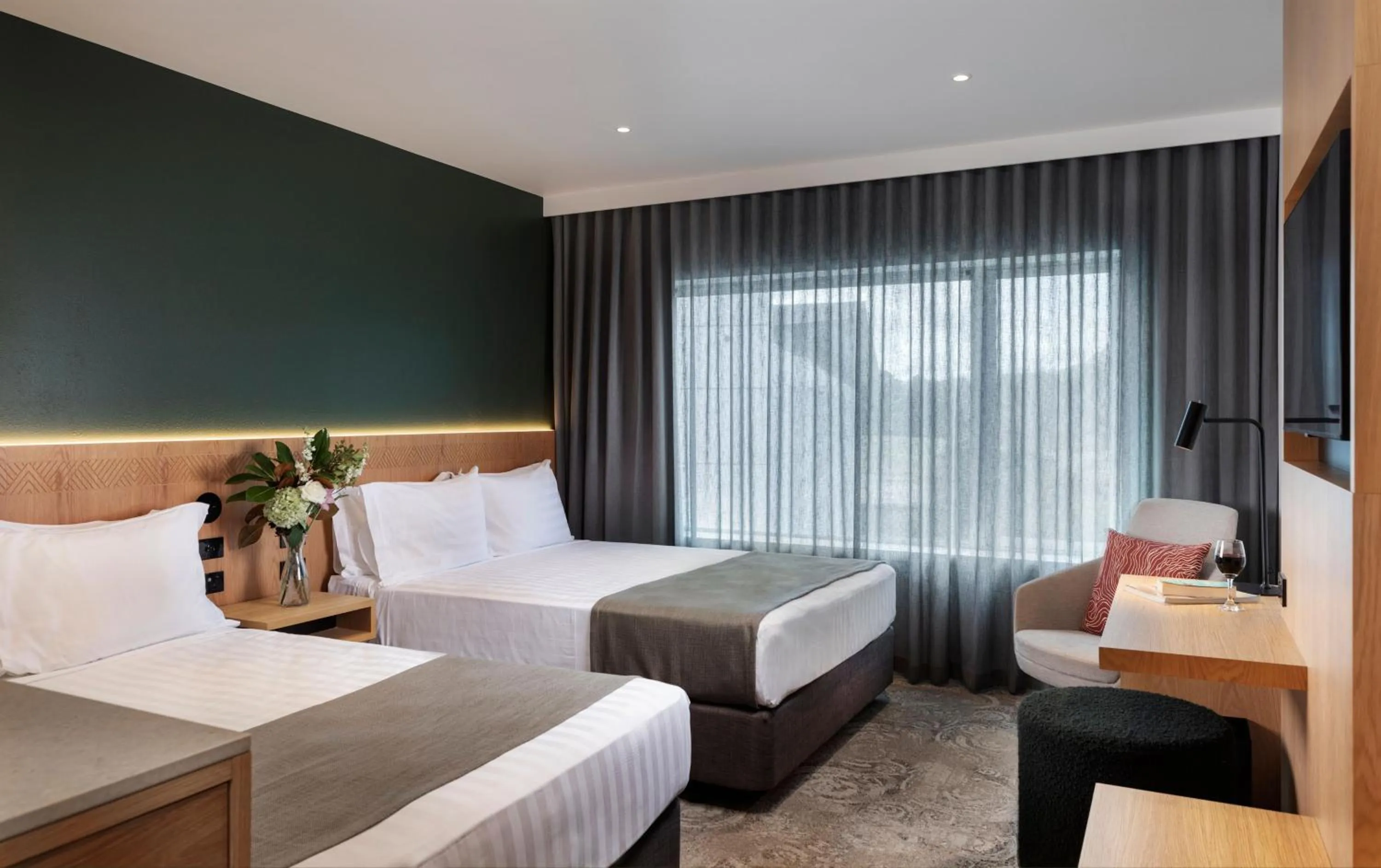 Deluxe Queen Double Pool View in Rydges Rotorua