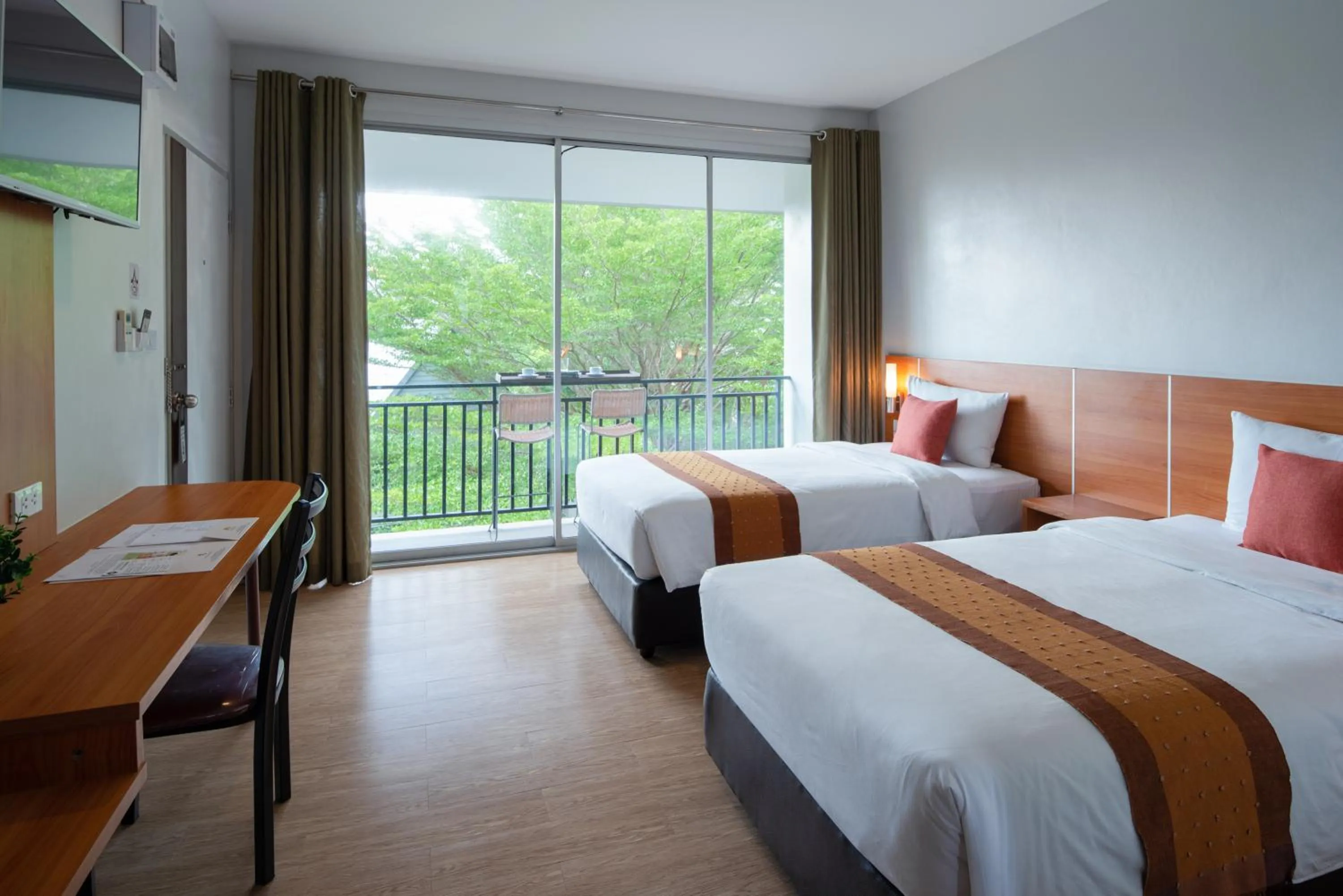 Superior Twin Room in Royal Lanta Resort & Spa