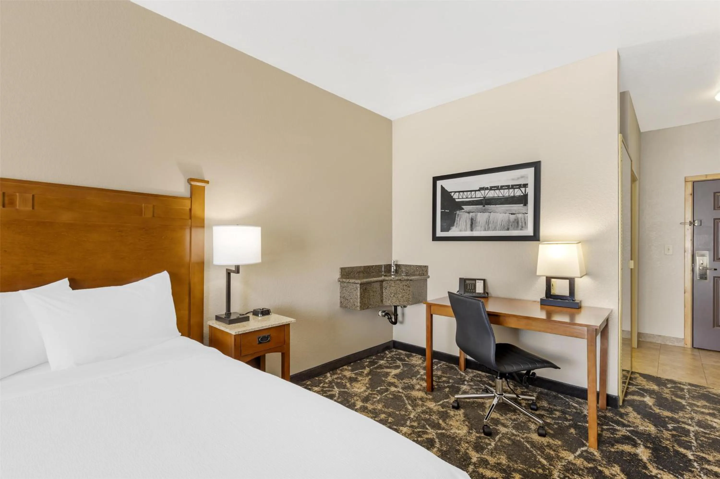 King Room - Disability Access in Best Western Plus Riverfront Hotel and Suites