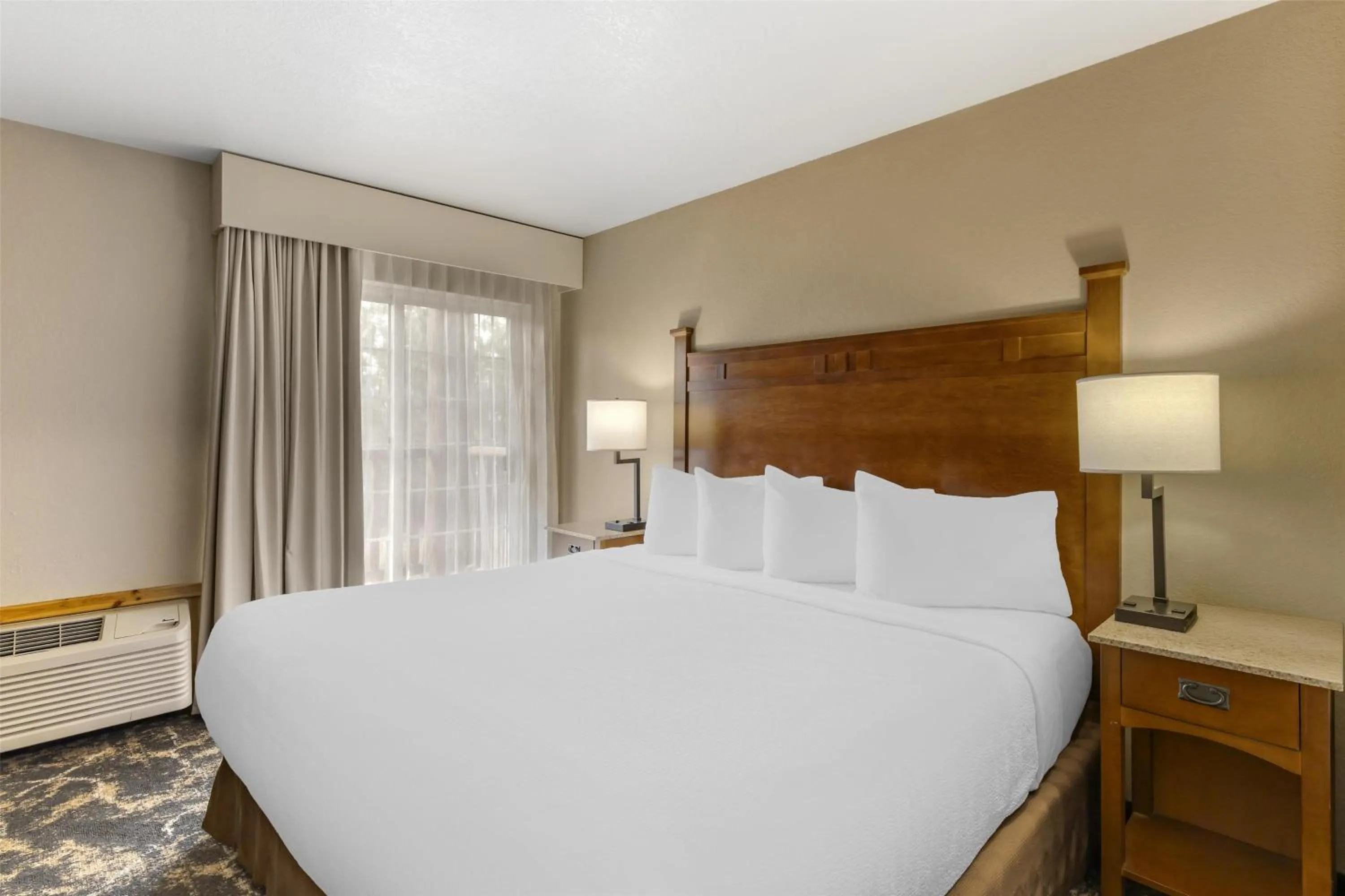 Superior King Suite in Best Western Plus Riverfront Hotel and Suites