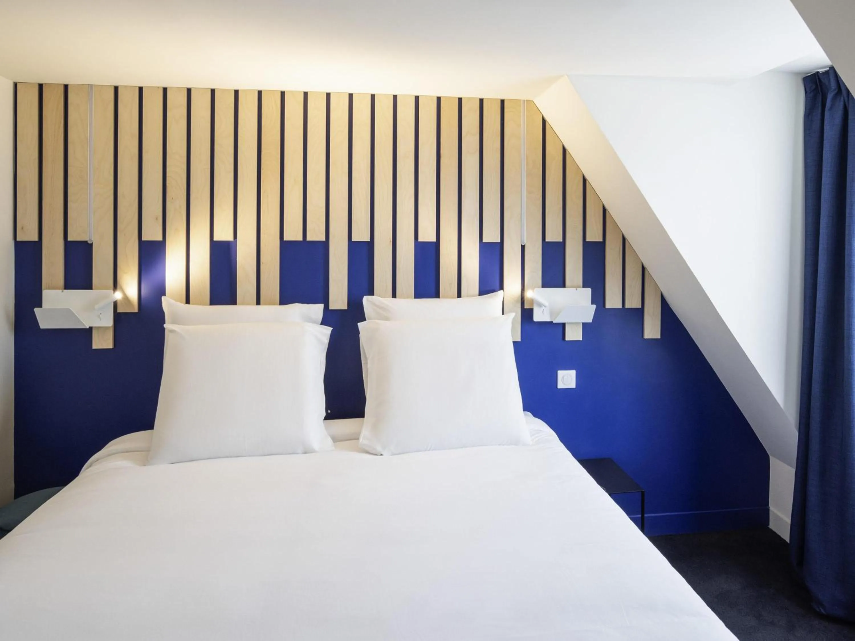 Standard Single Room with Double Bed in ibis Styles Paris Opera Lafayette