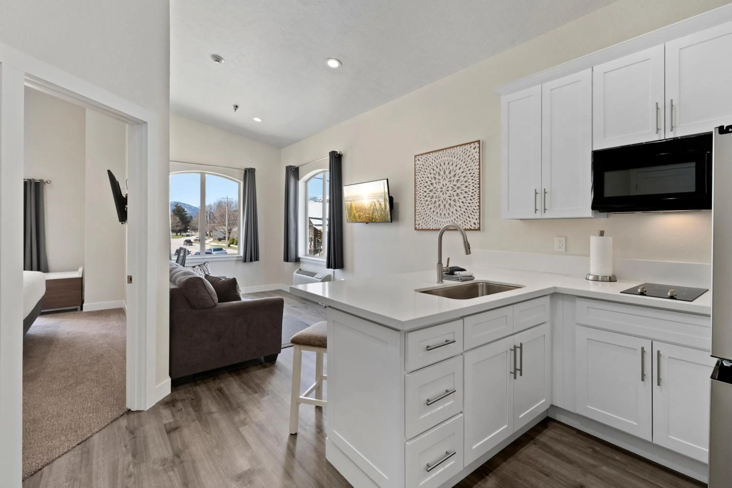 One-Bedroom Apartment in Cedar Street Hotel & Suites