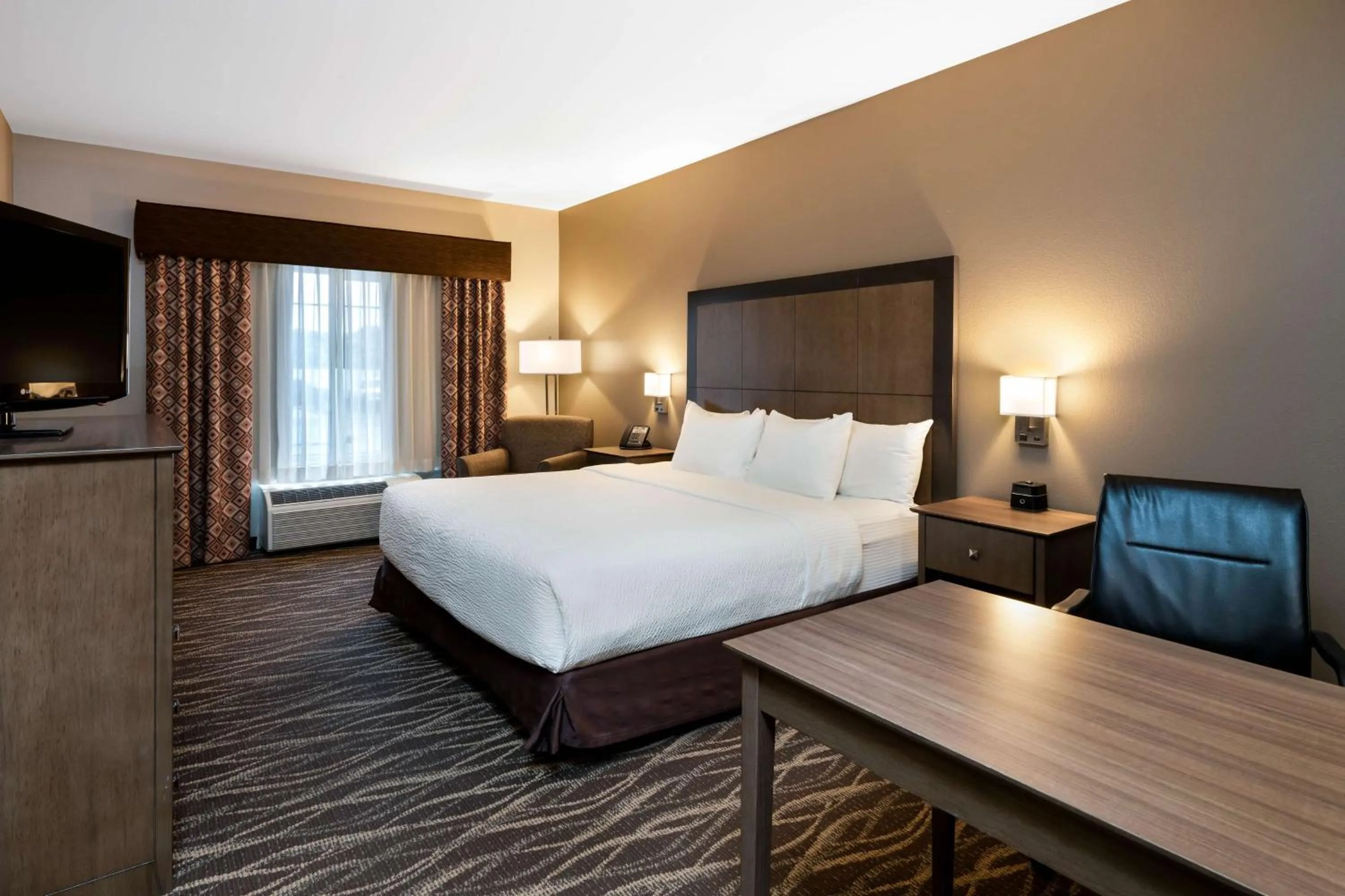 King Room - Non-Smoking in Best Western Plus Kalispell/Glacier Park West Hotel & Suites