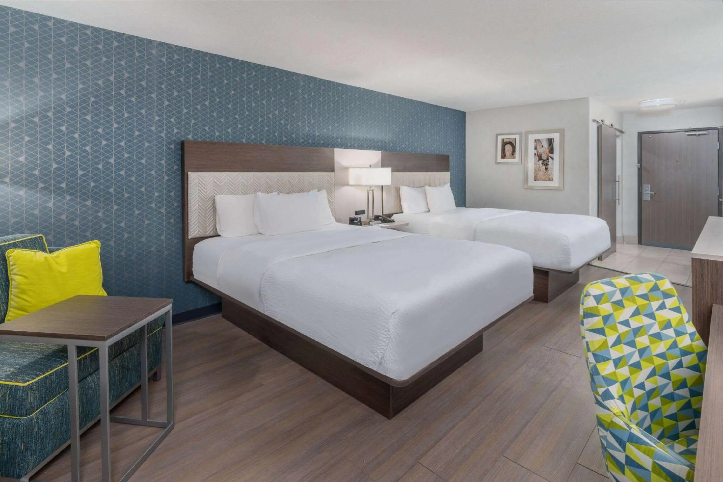 Queen Room with Two Queen Beds - Non-Smoking in La Quinta by Wyndham Santa Rosa
