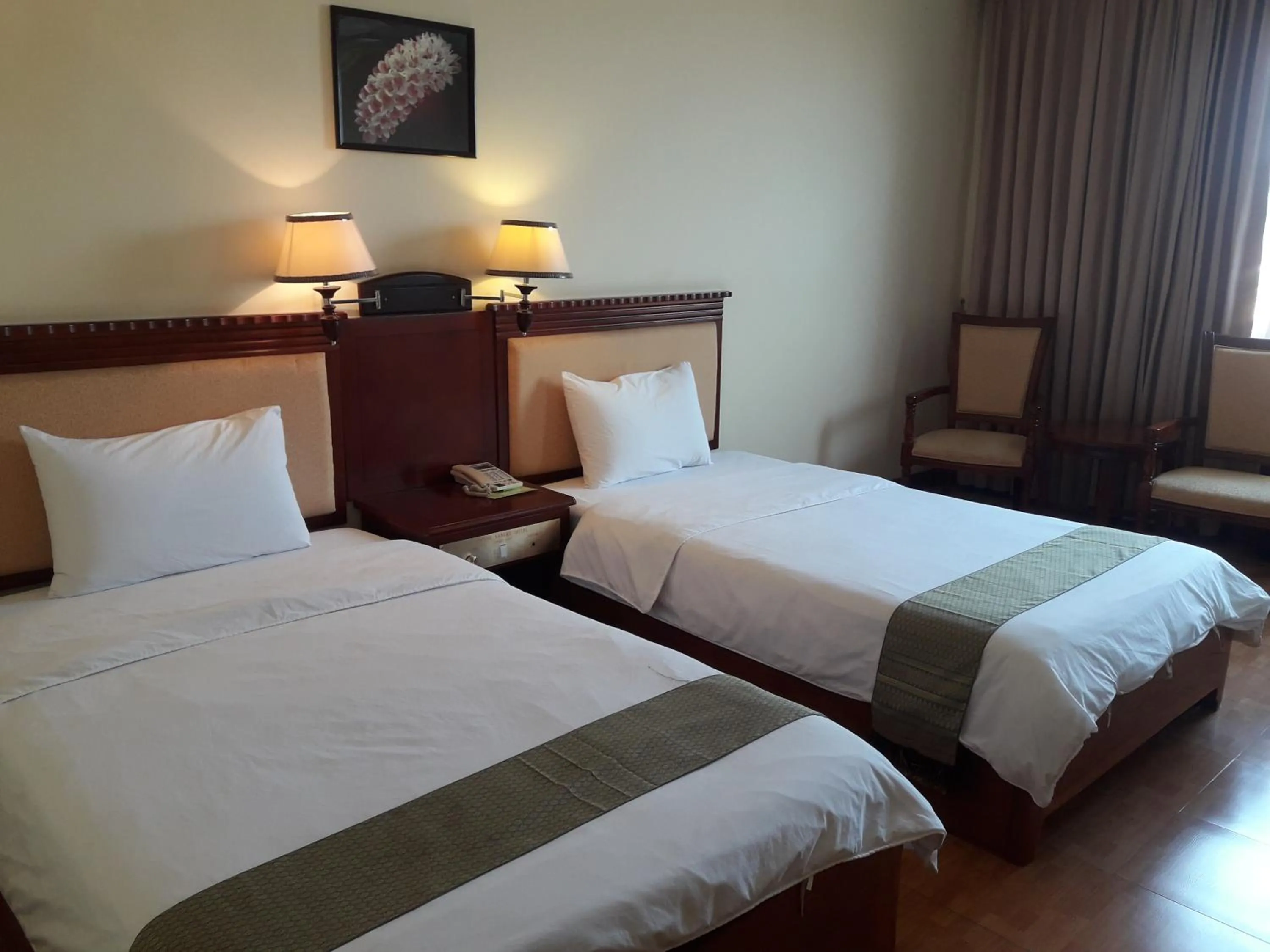 Deluxe Twin Room in Stung Sangke Hotel