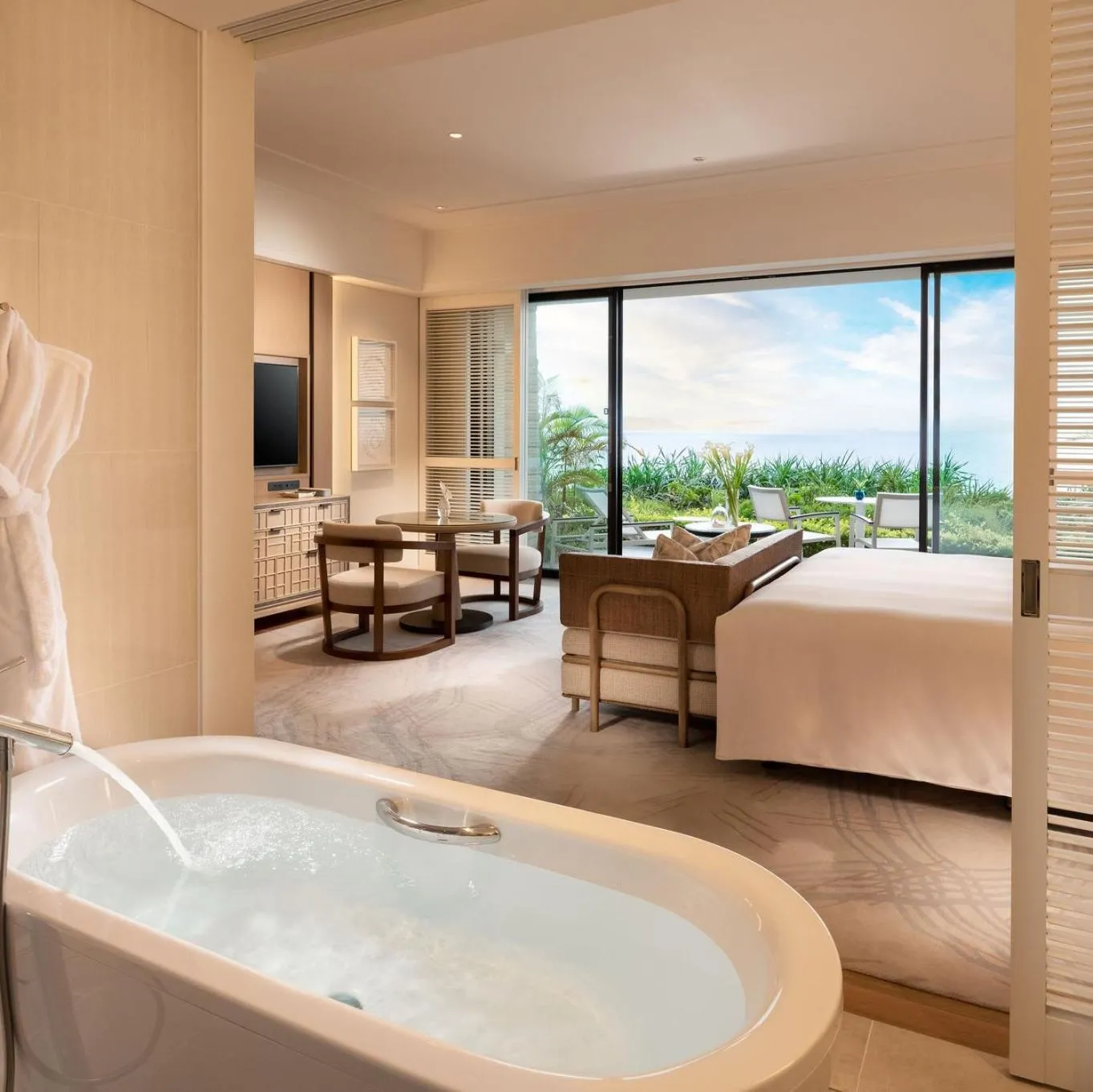 Deluxe Ocean View Sunset Wing Triple in Halekulani Okinawa