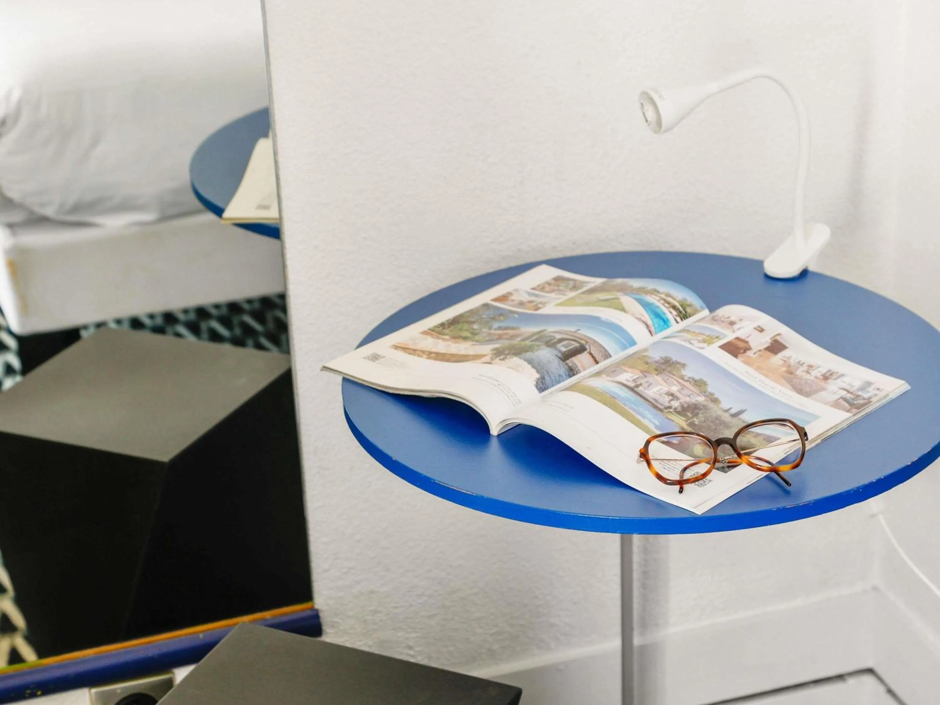 Standard Twin Room in ibis Styles Paris République Le Marais