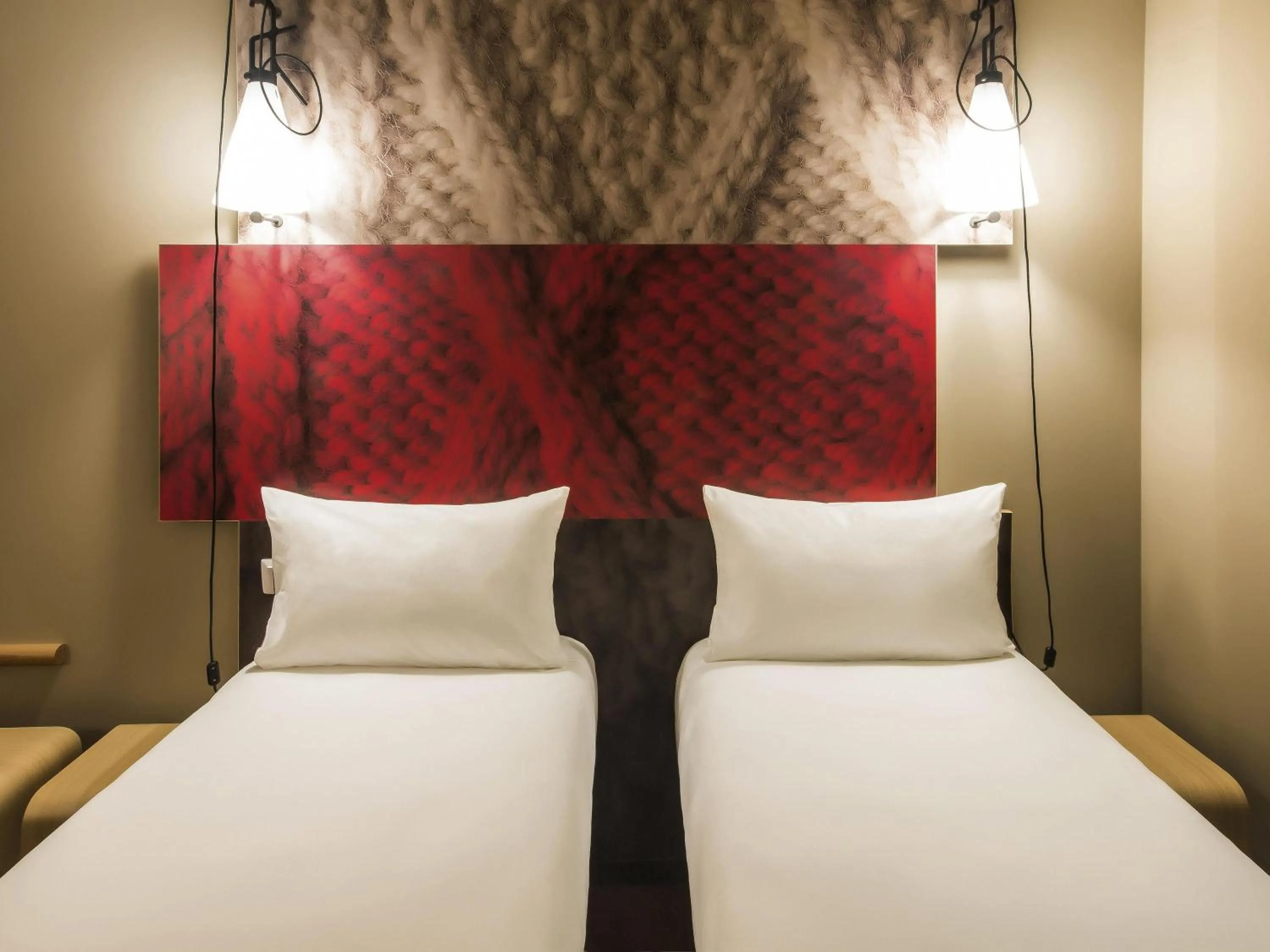 Twin Room in Ibis Hotel Köln Am Dom