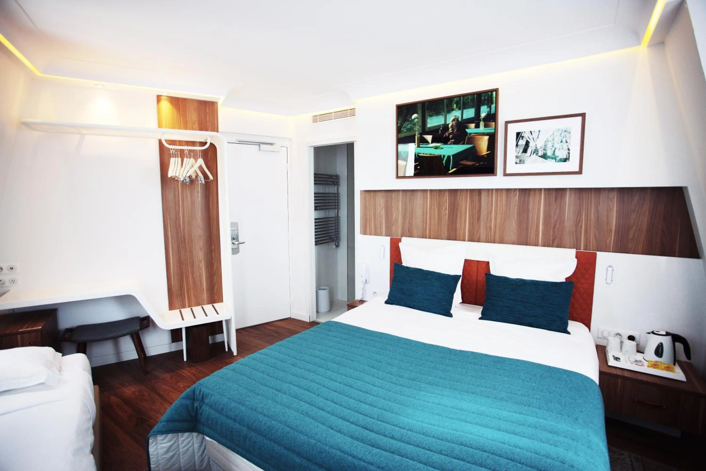 Eiffel Deluxe Room in Hôtel Eiffel Turenne