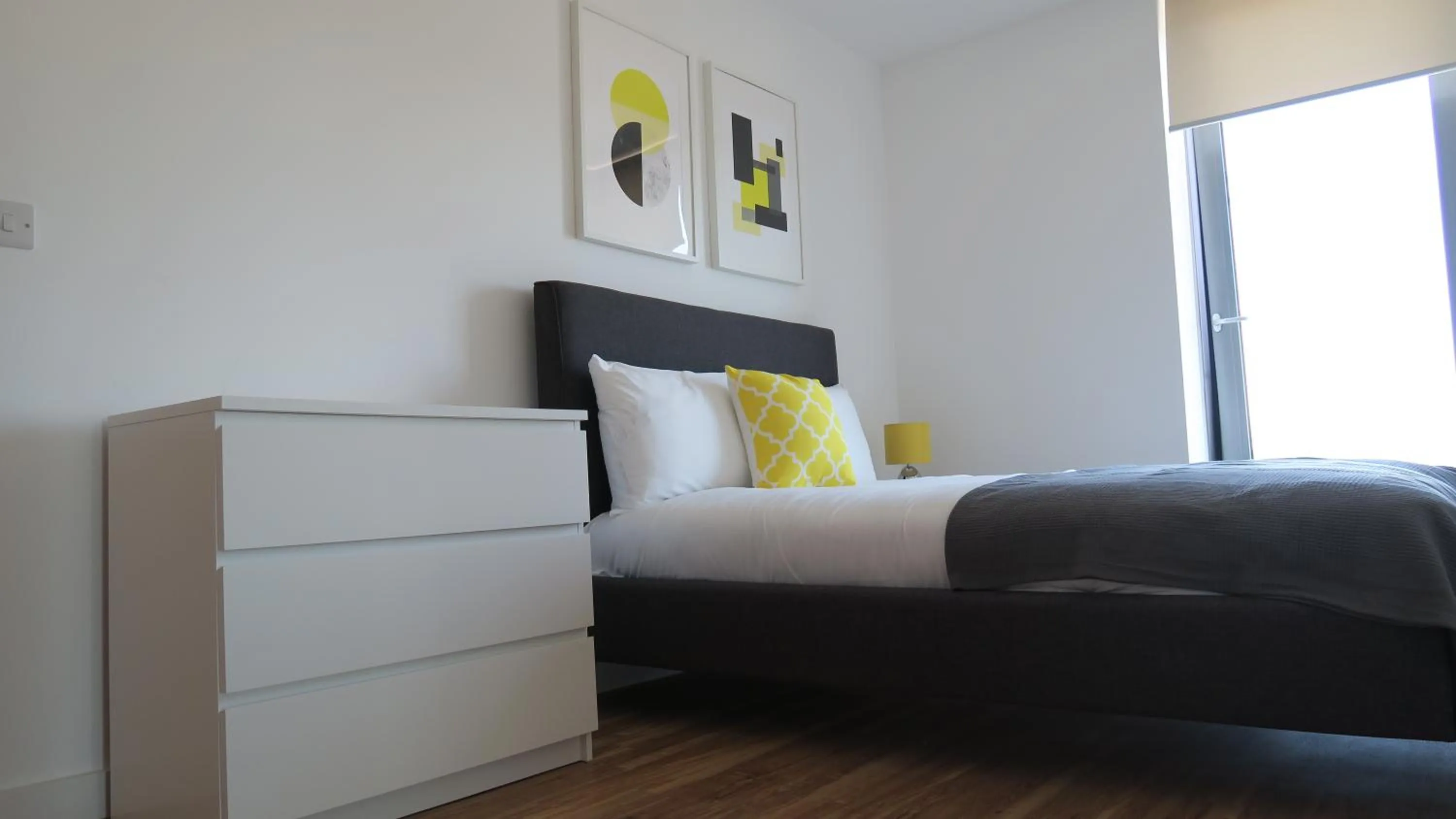 Two-Bedroom Apartment in Quay Apartments