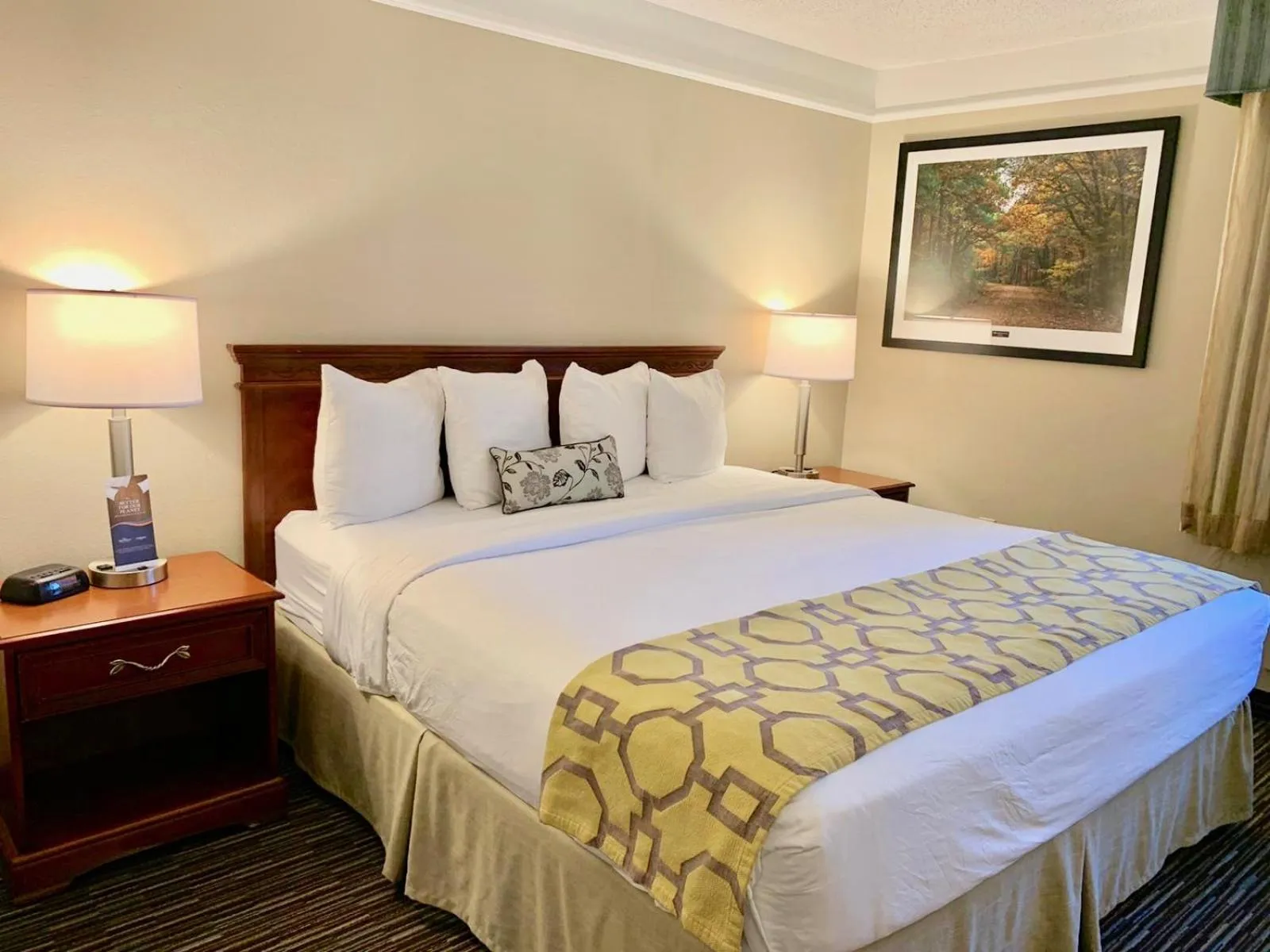 King Room - Disability Access/Non-Smoking in Baymont by Wyndham Texarkana