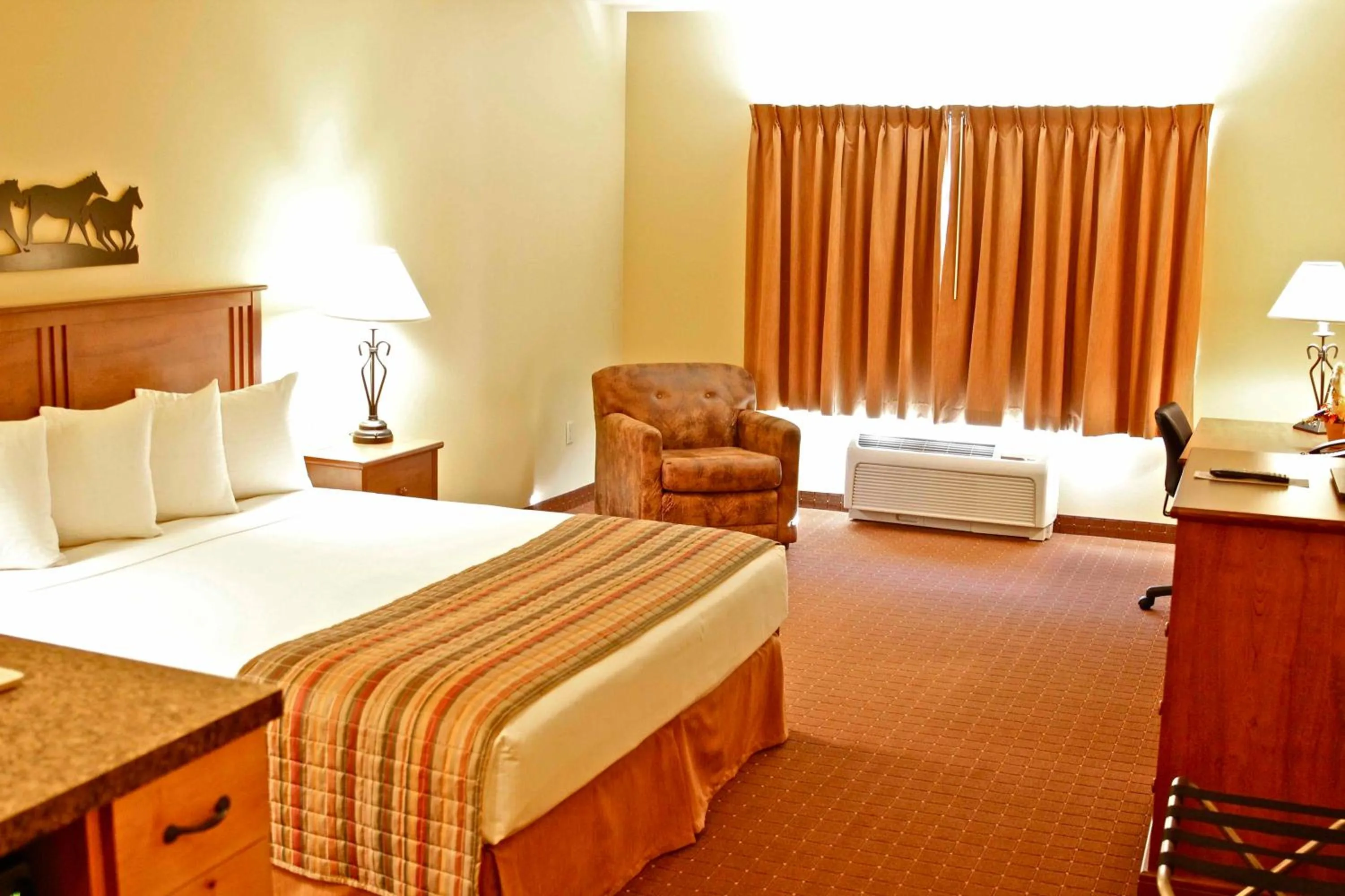 King Room in Arbuckle Lodge Gillette