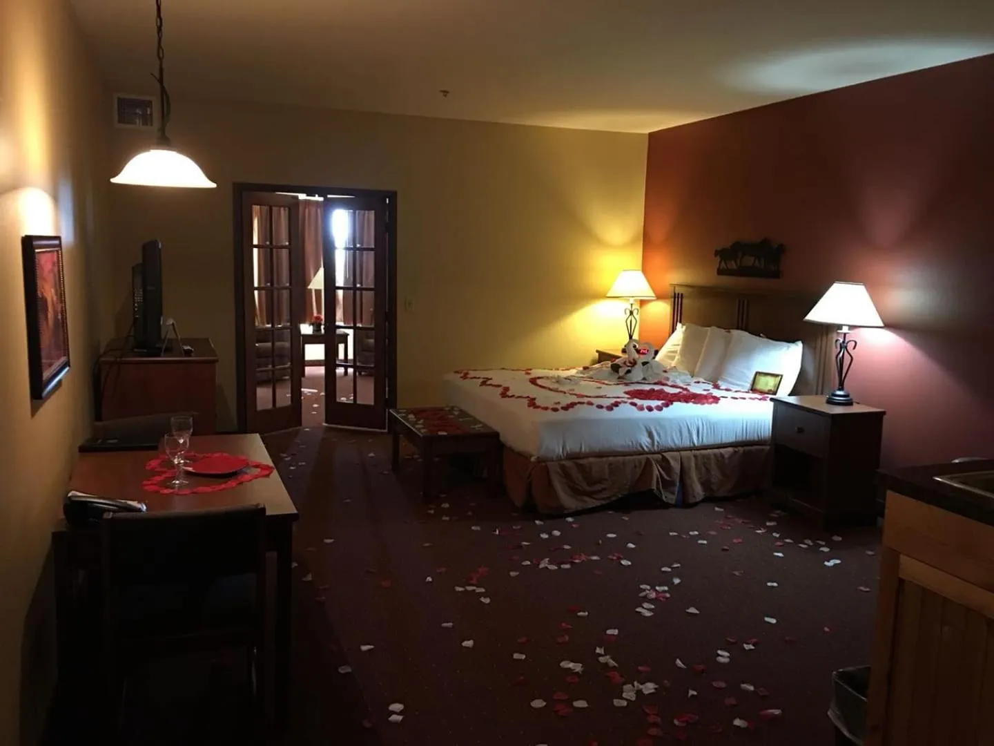 Suite with Whirlpool in Arbuckle Lodge Gillette