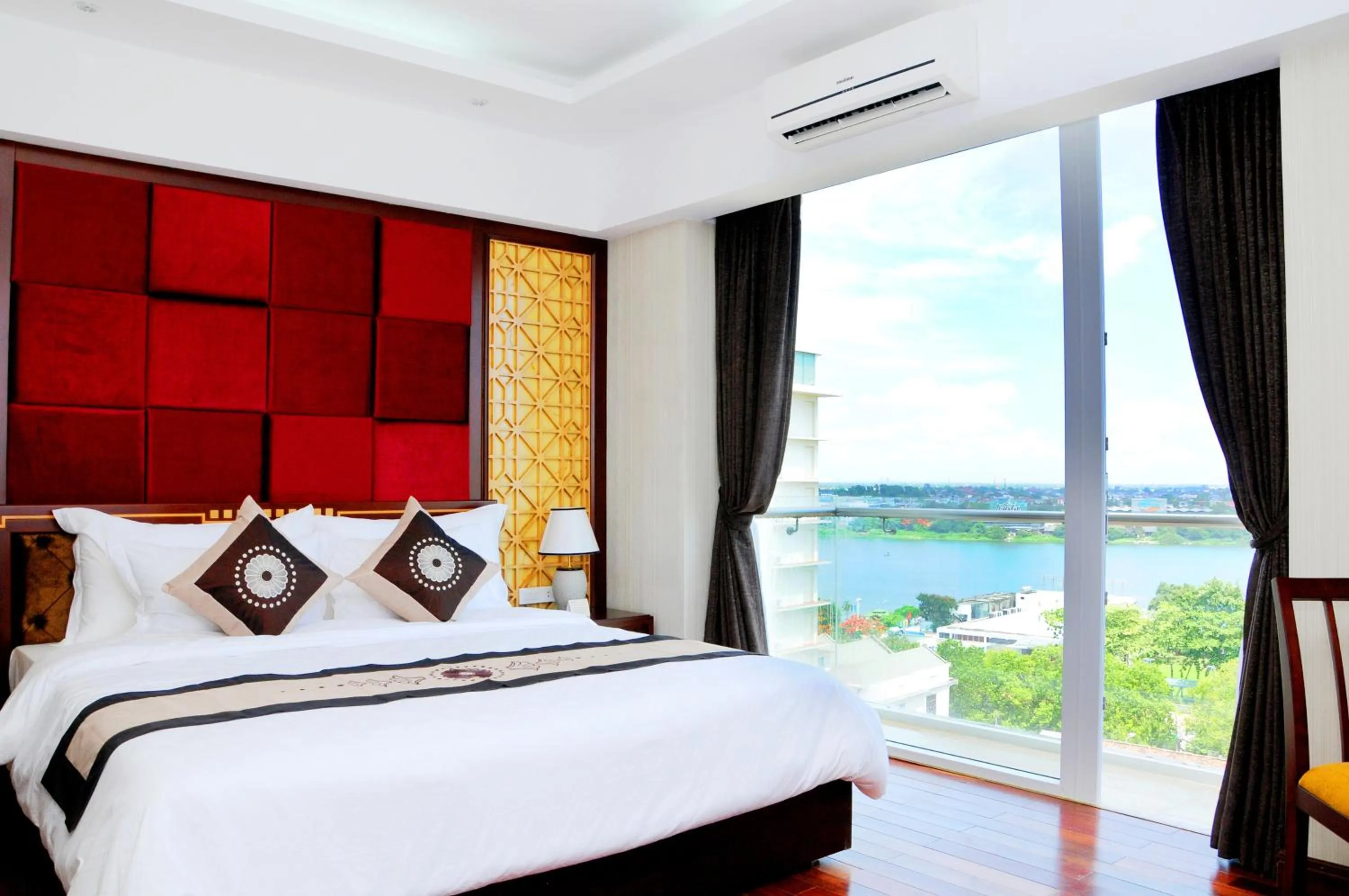Signature Suite in Moonlight Hotel Hue