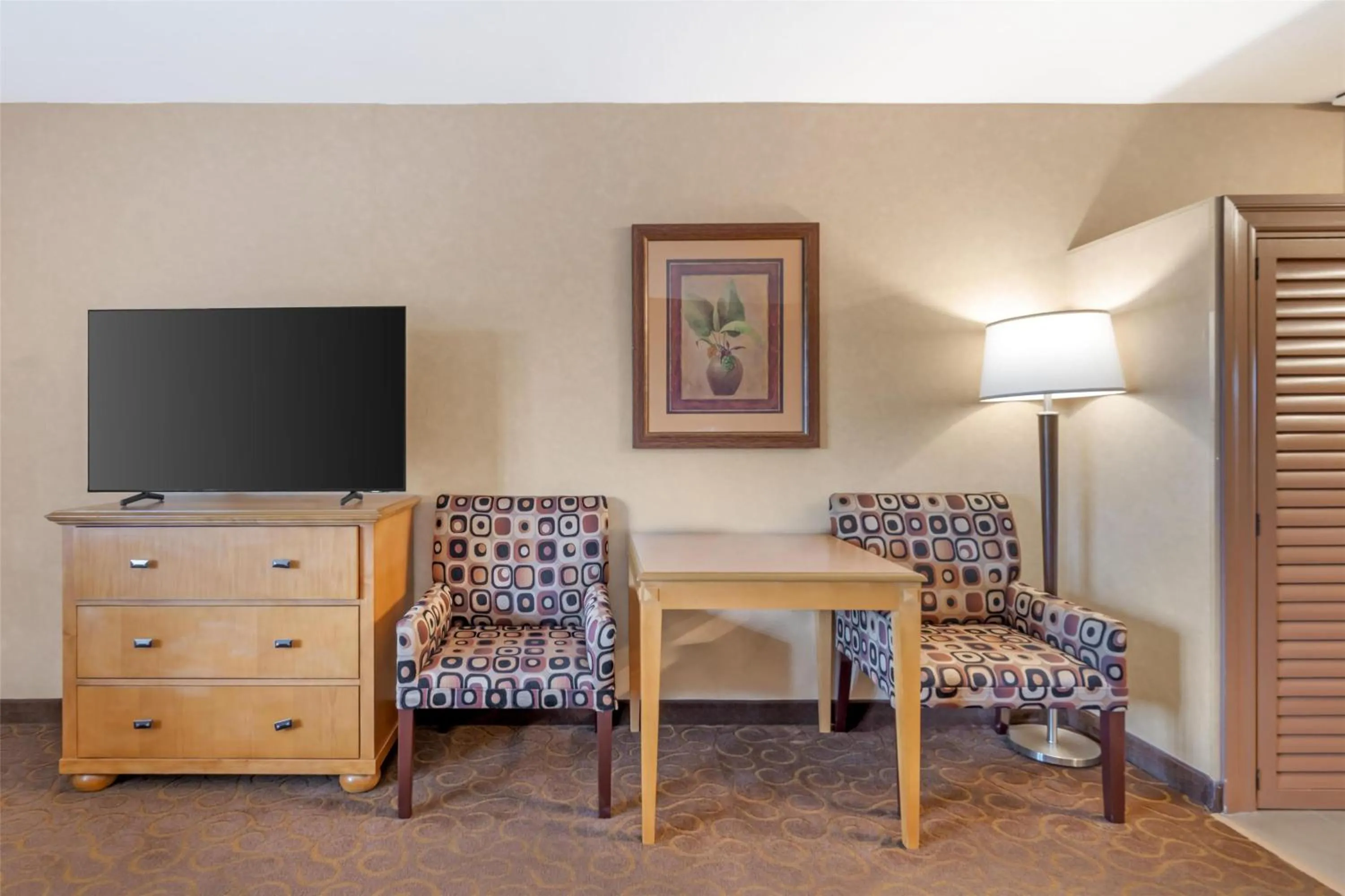 Queen Room with Two Queen Beds - Non-Smoking in Best Western Plus Pavilions