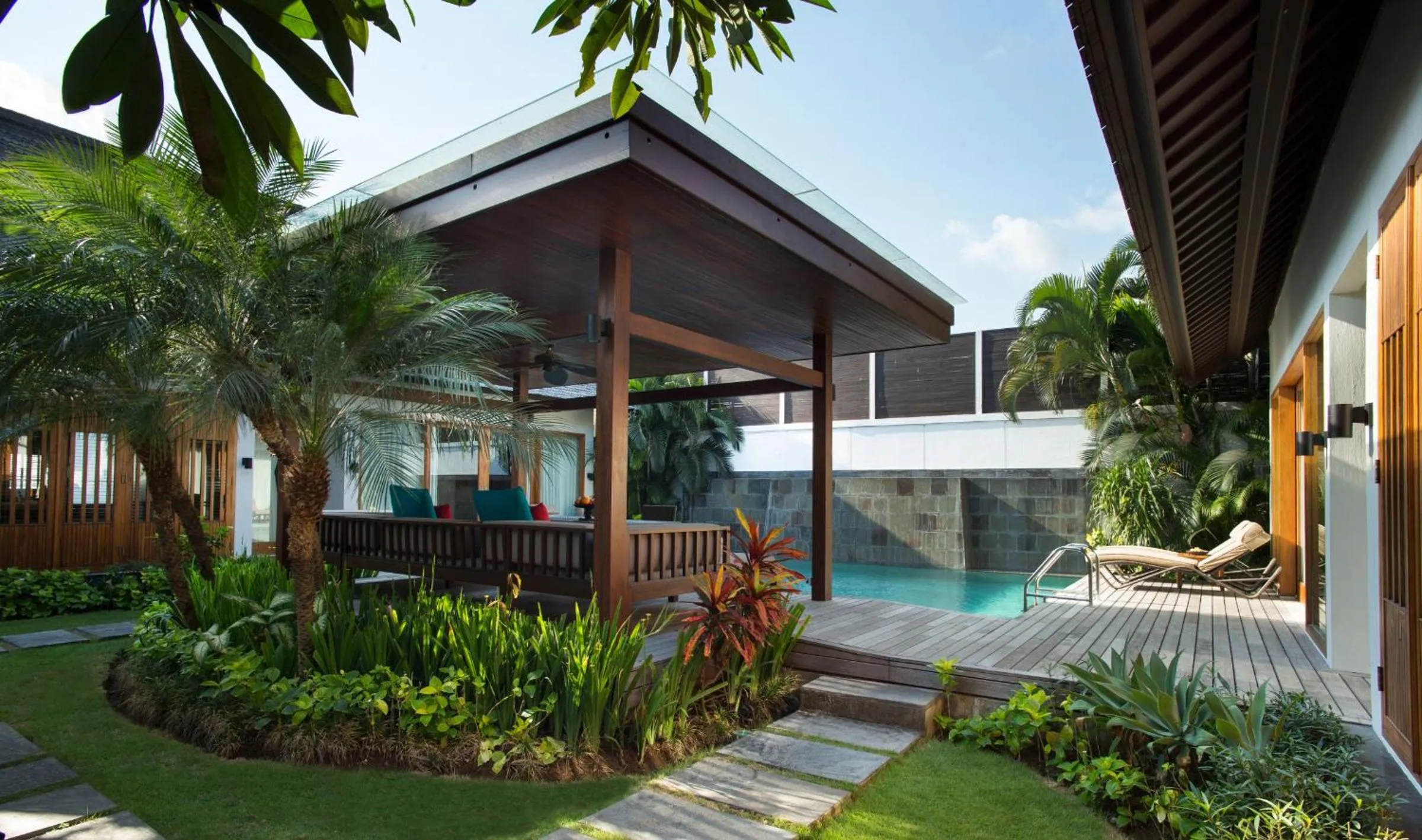 Two-Bedroom Royal Courtyard Villa (Courtyard Villa - Independent Building across the street) in The Samaya Seminyak Bali