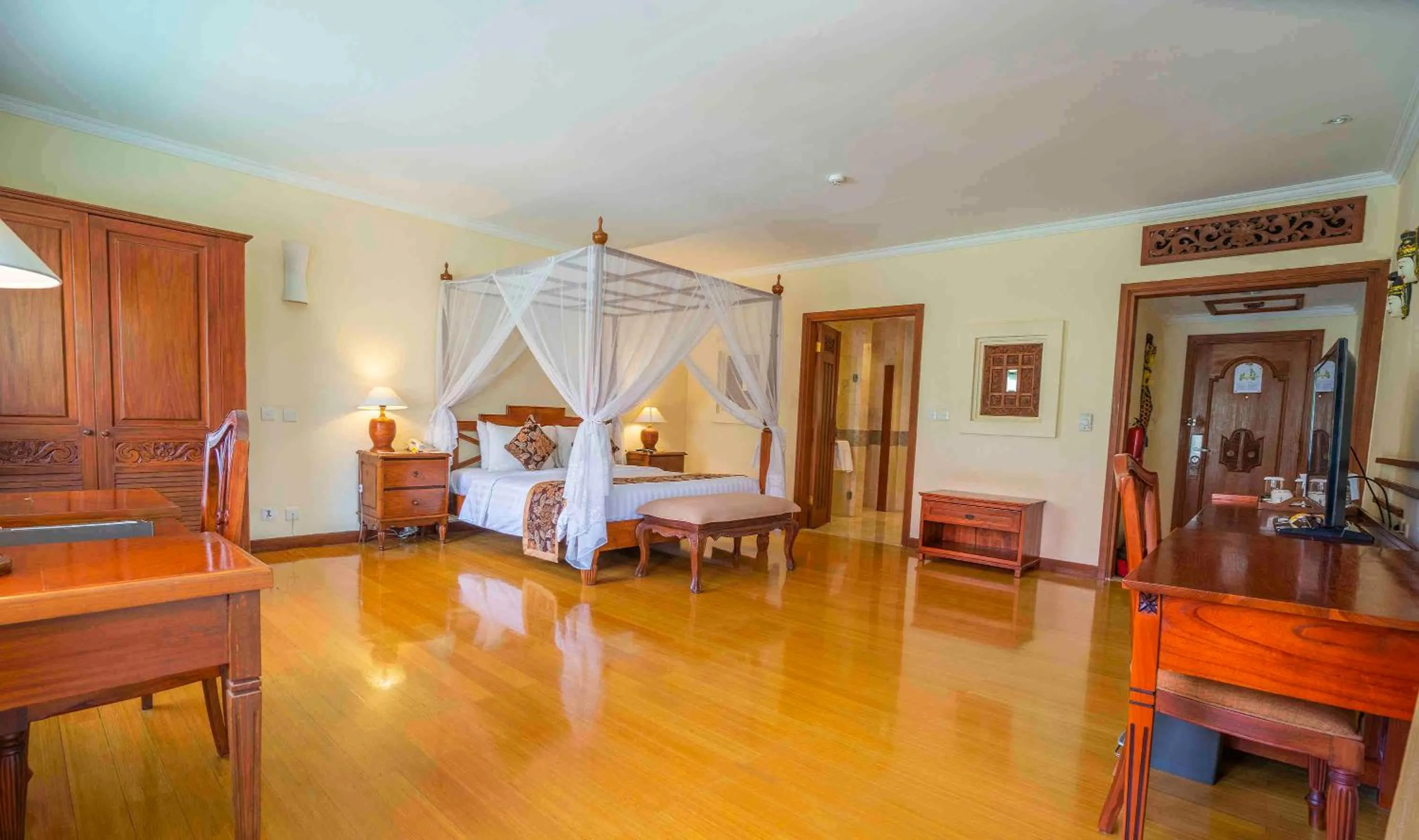 Deluxe Suite in The Grand Bali Nusa Dua