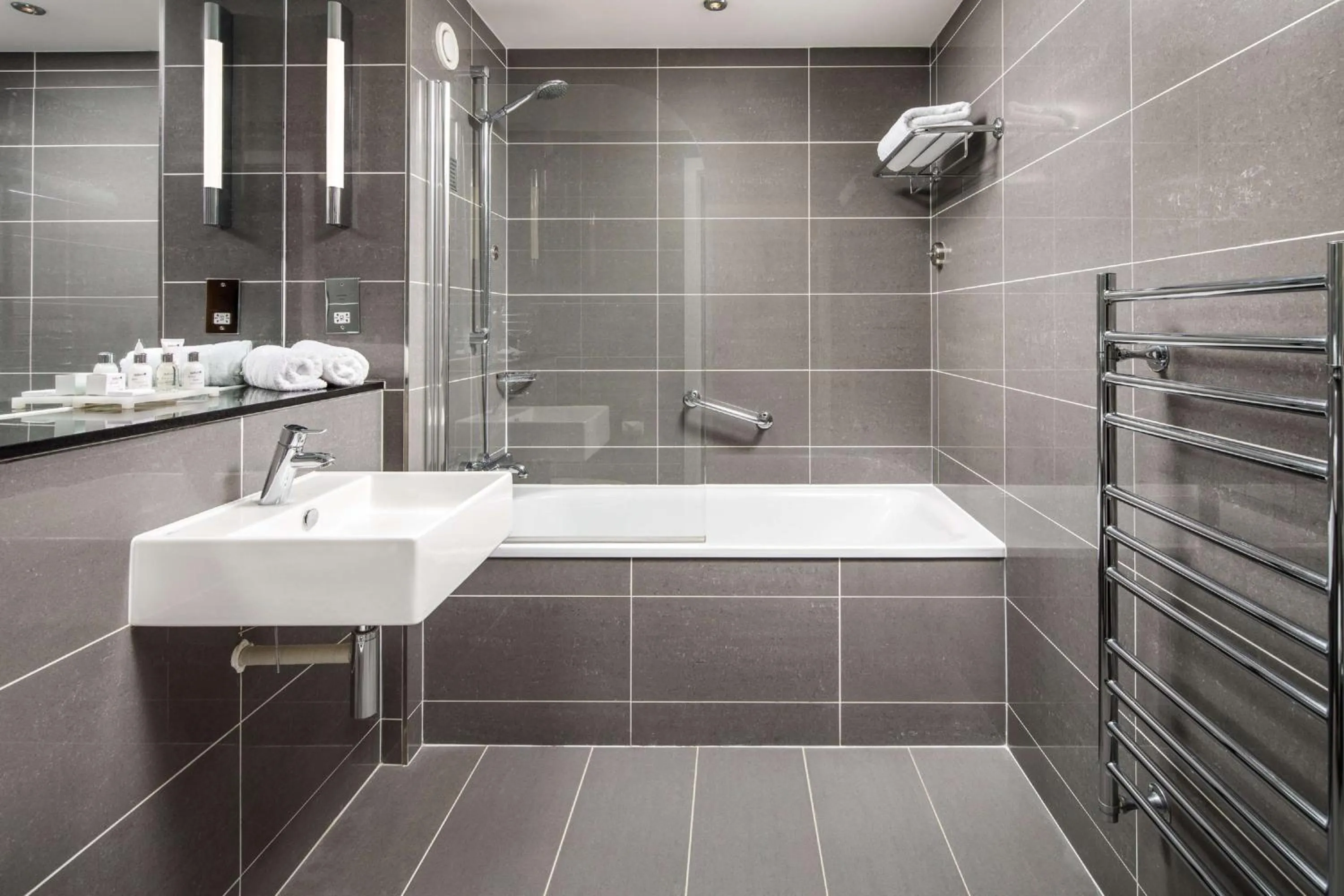 Standard Room in Radisson Blu Hotel, Cardiff