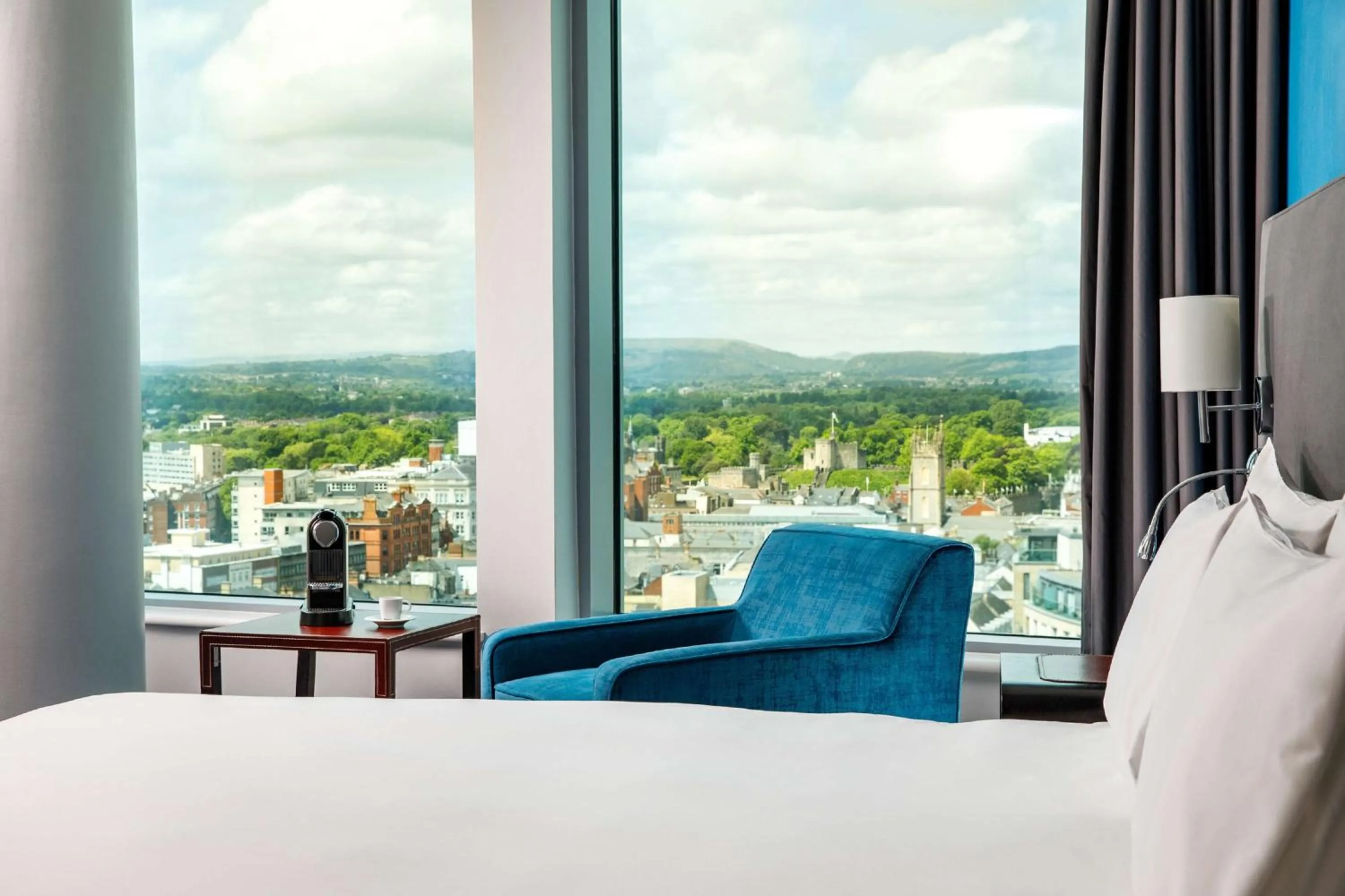 Superior Room with City View in Radisson Blu Hotel, Cardiff