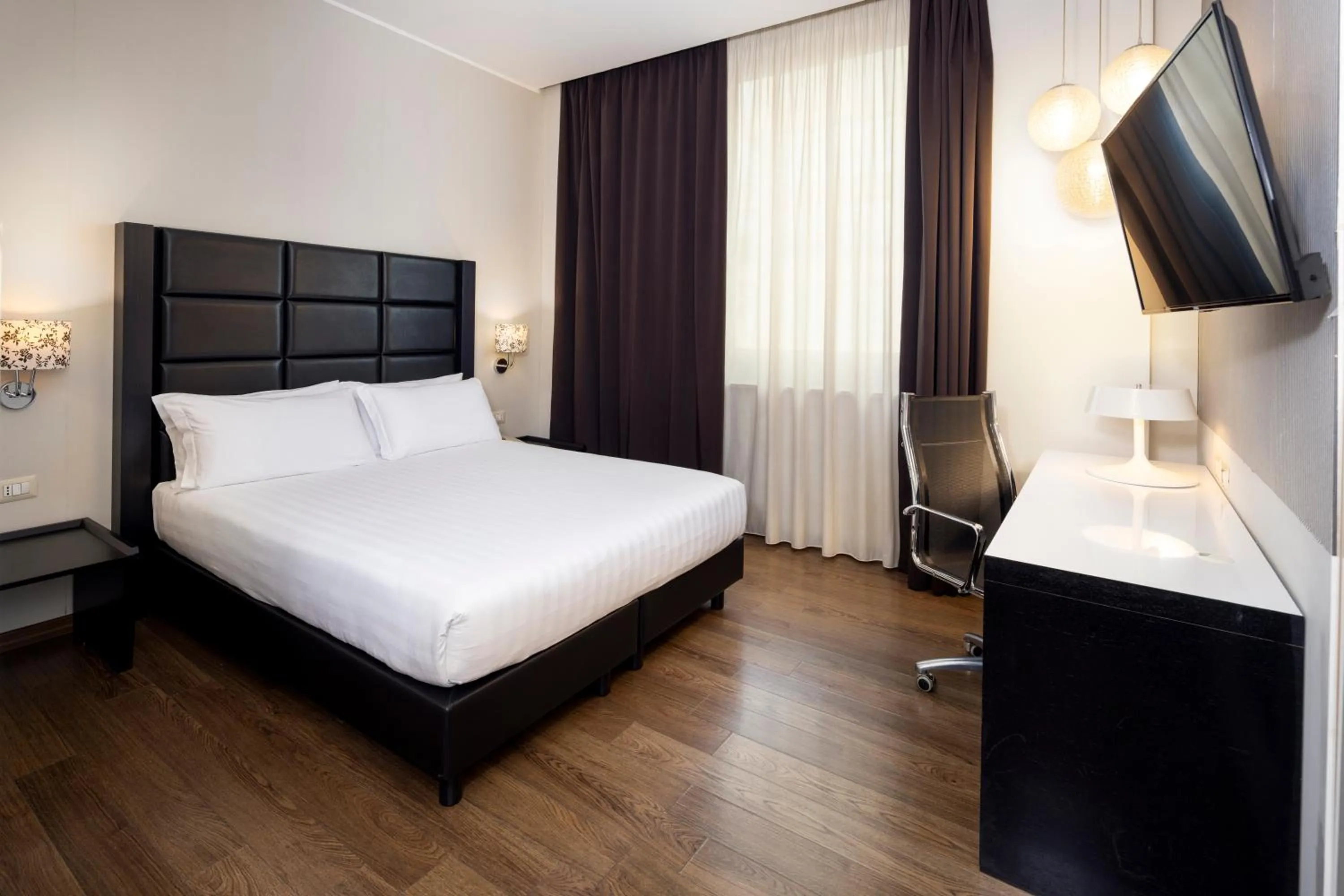 Standard Double Room in Holiday Inn Genoa City by IHG