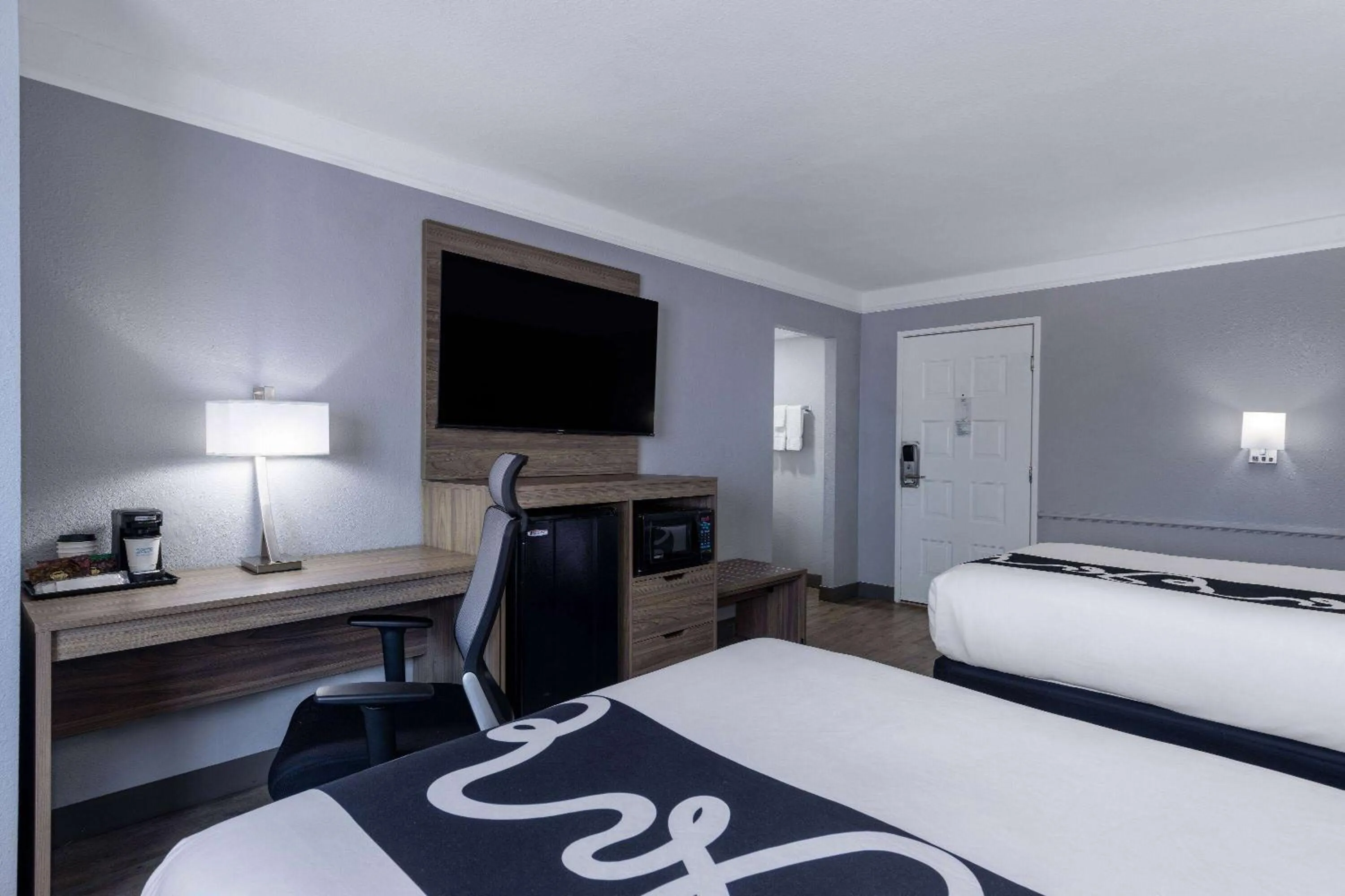 Double Room with Two Double Beds - Disability Access in La Quinta Inn by Wyndham Kansas City Lenexa