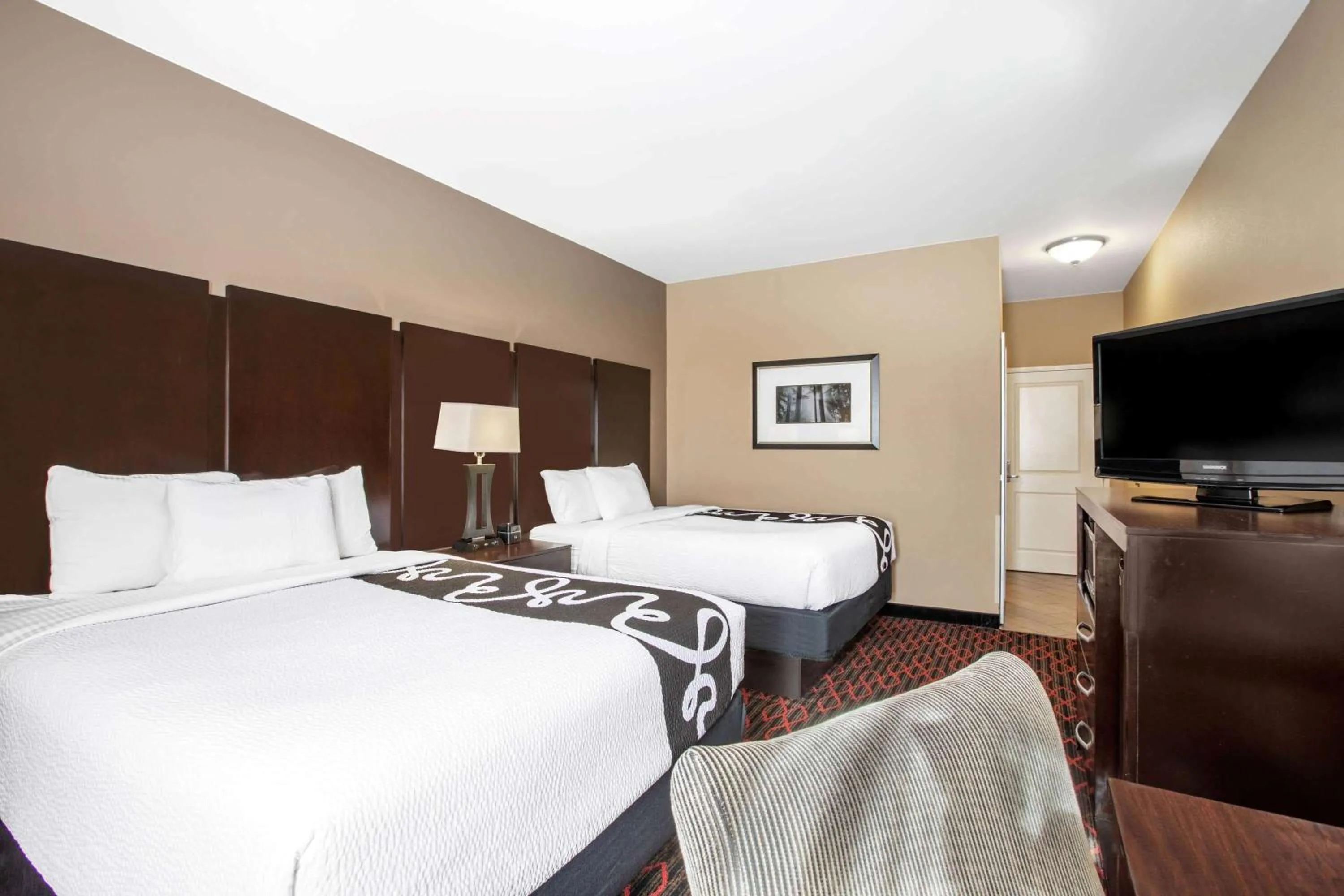 Queen Room with Two Queen Beds and Mobility/Hearing Access - Non-Smoking in La Quinta by Wyndham Conway