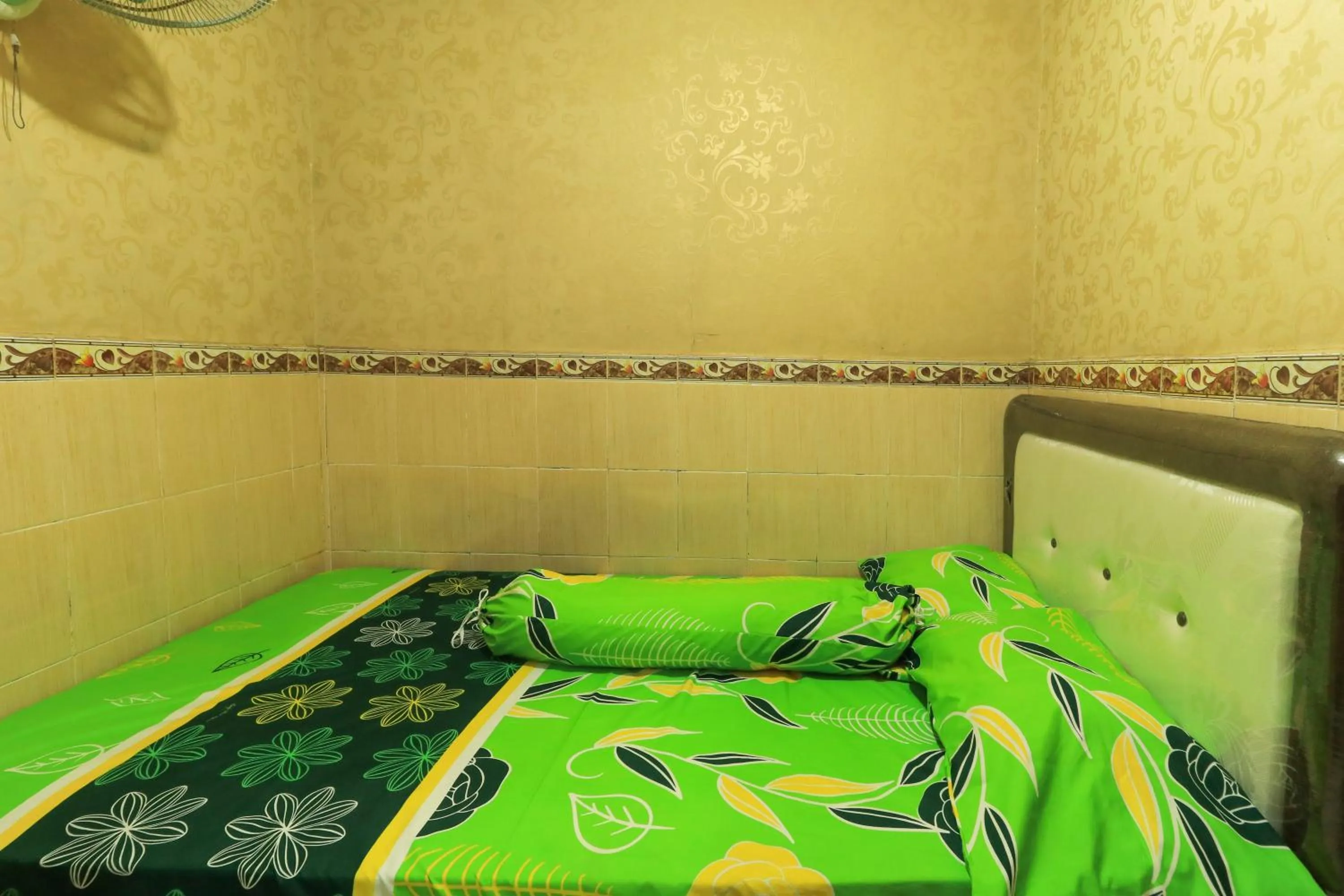 Standard Single Room in Dharmawati Homestay Syariah at Terminal Purabaya