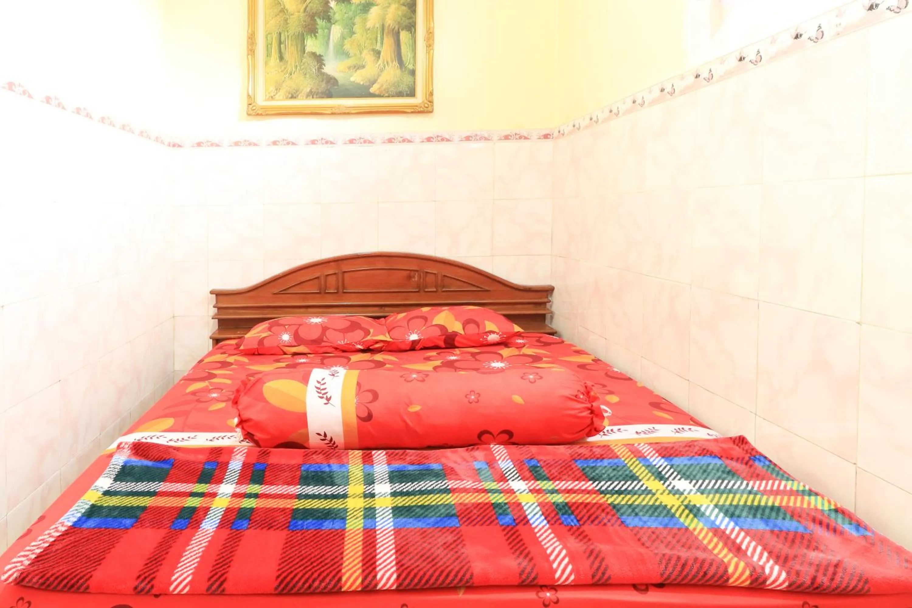 Superior Double Room in Dharmawati Homestay Syariah at Terminal Purabaya