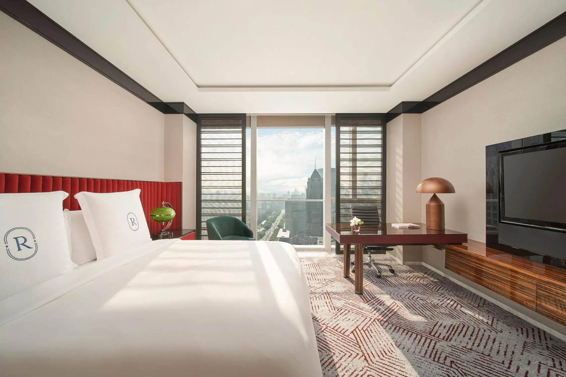 Premium King Room with City View in Regent Shanghai Pudong