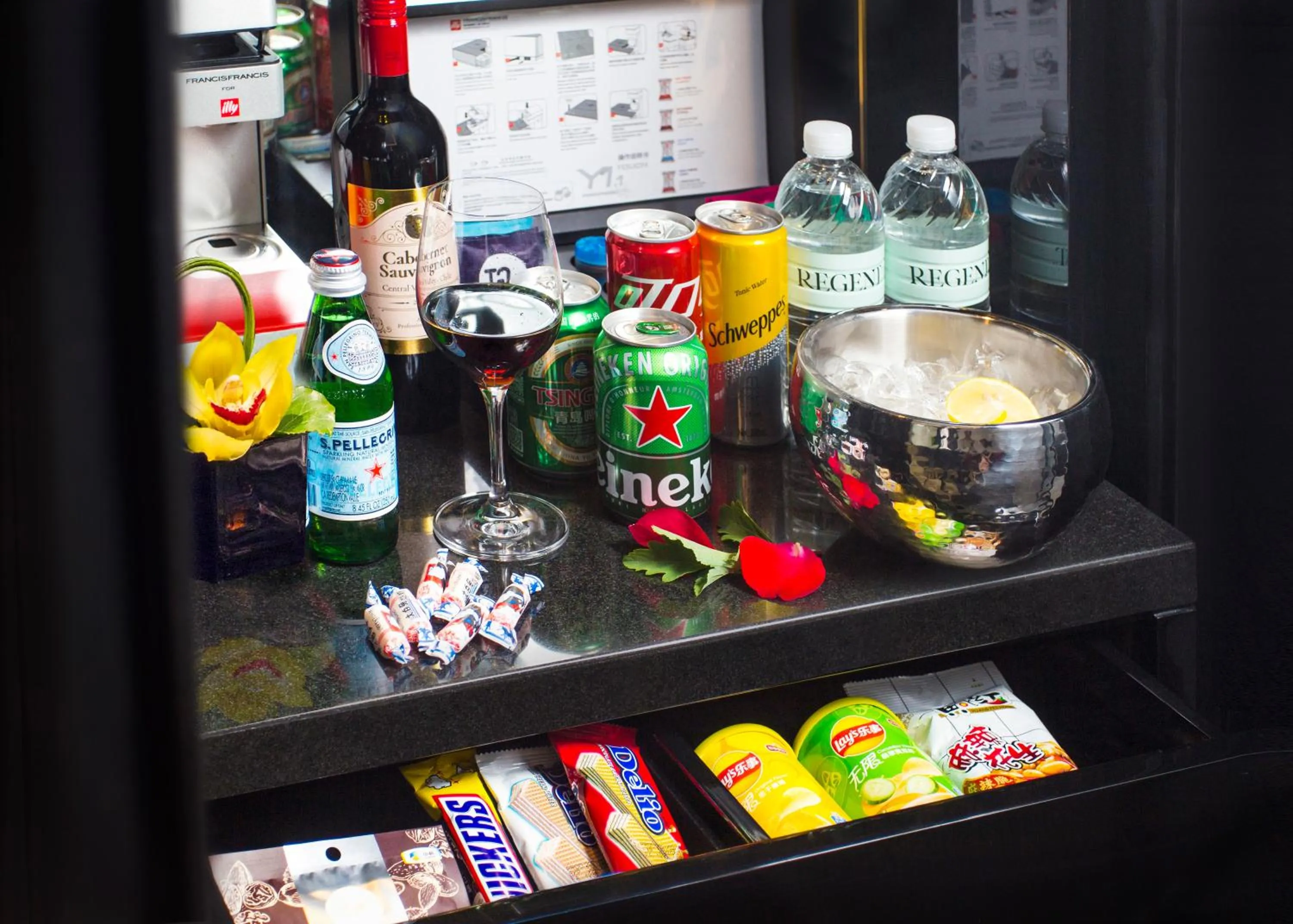 Premium King Room with City View in Regent Shanghai Pudong