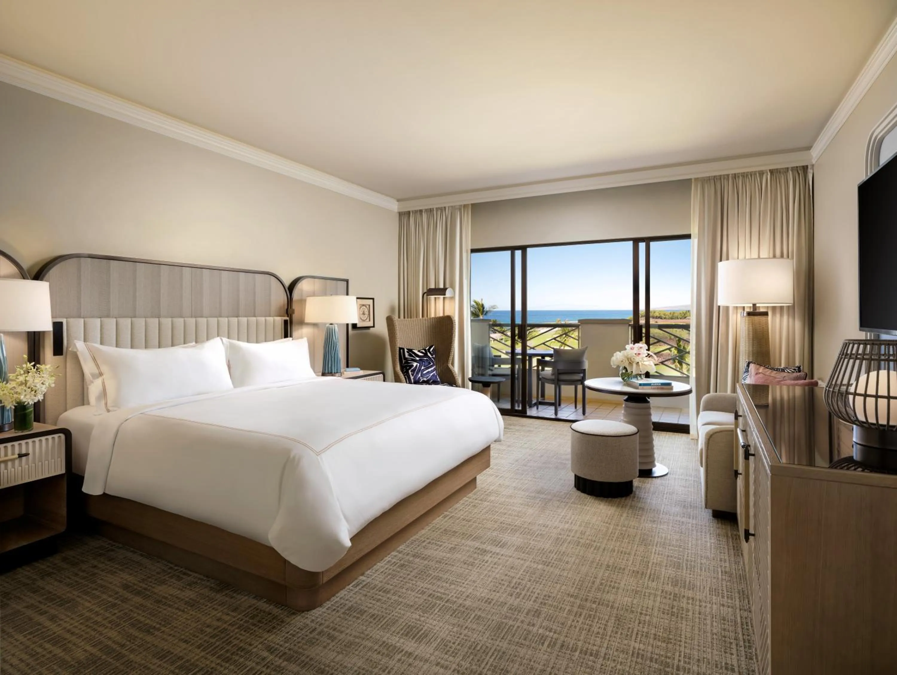 Fairmont Gold Premium Ocean View Room - 1 King in Fairmont Orchid Gold Experience