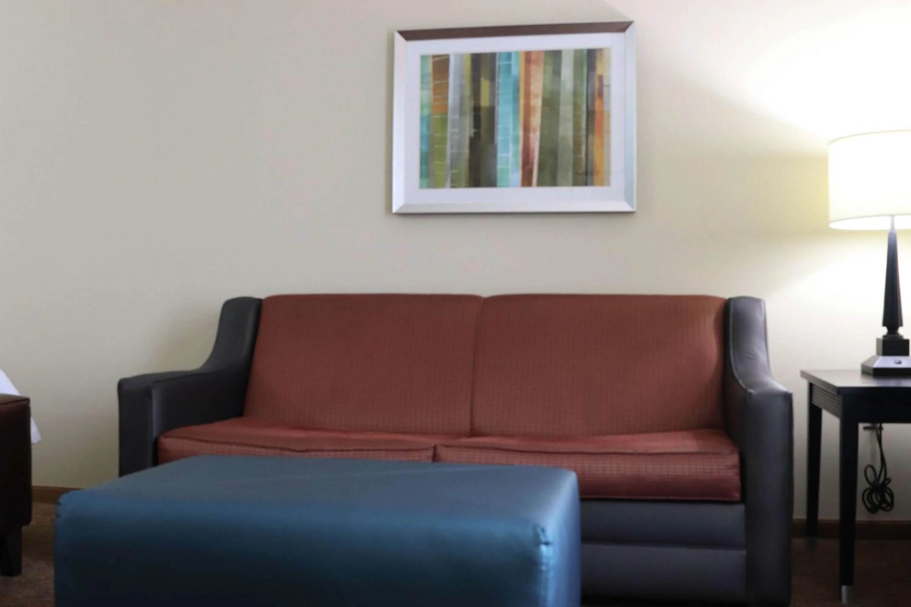 King Room with Sofa Bed - Hearing Accessible/Non-Smoking in Hampton Inn Austin Oak Hill