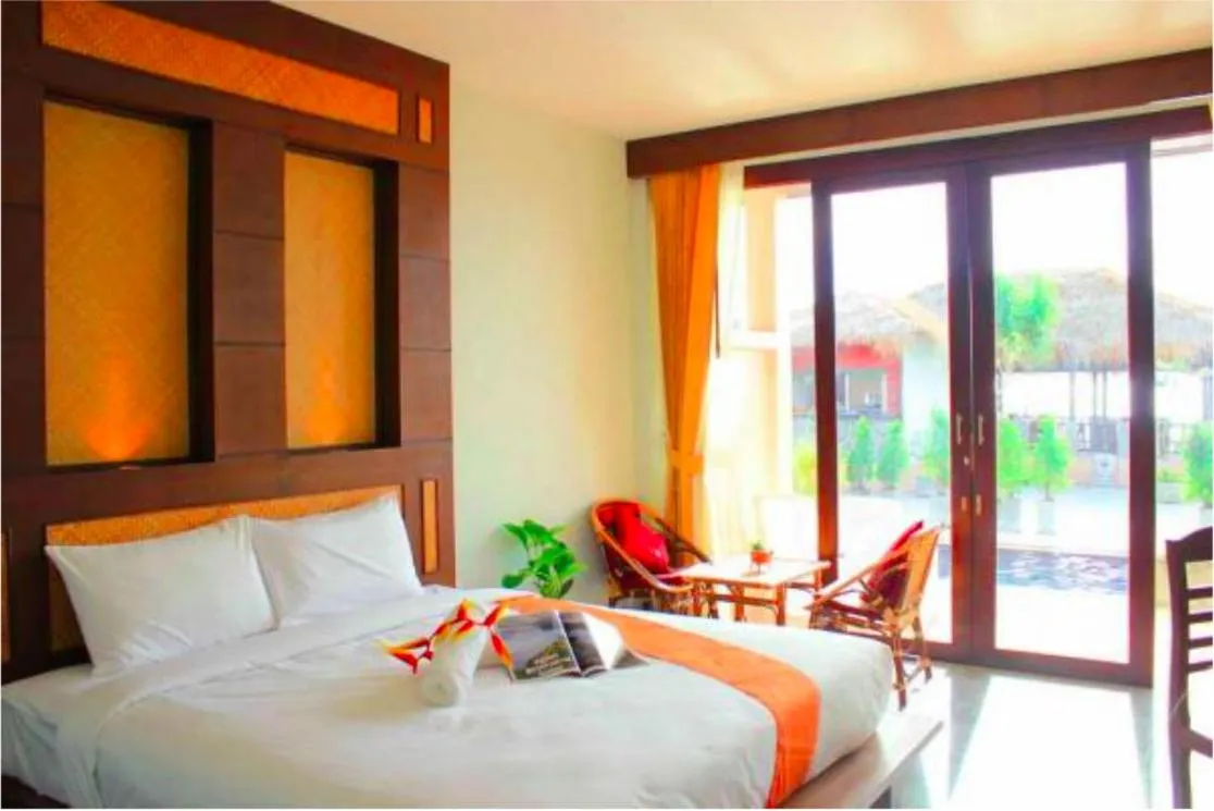Deluxe Double Room with Pool Access in Peace Paradise Beach