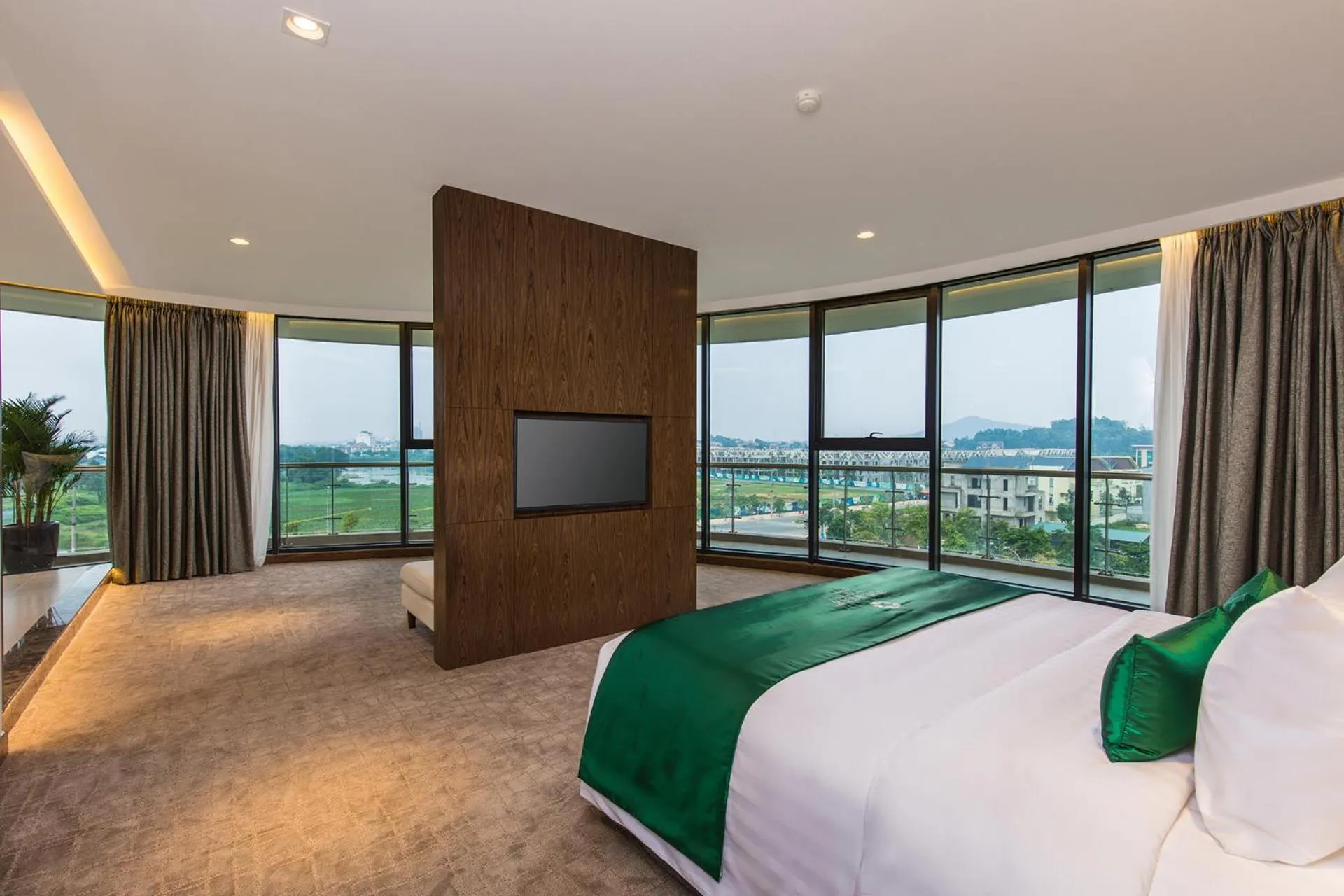 Executive Suite in DIC Star Hotels & Resorts Vinh Phuc