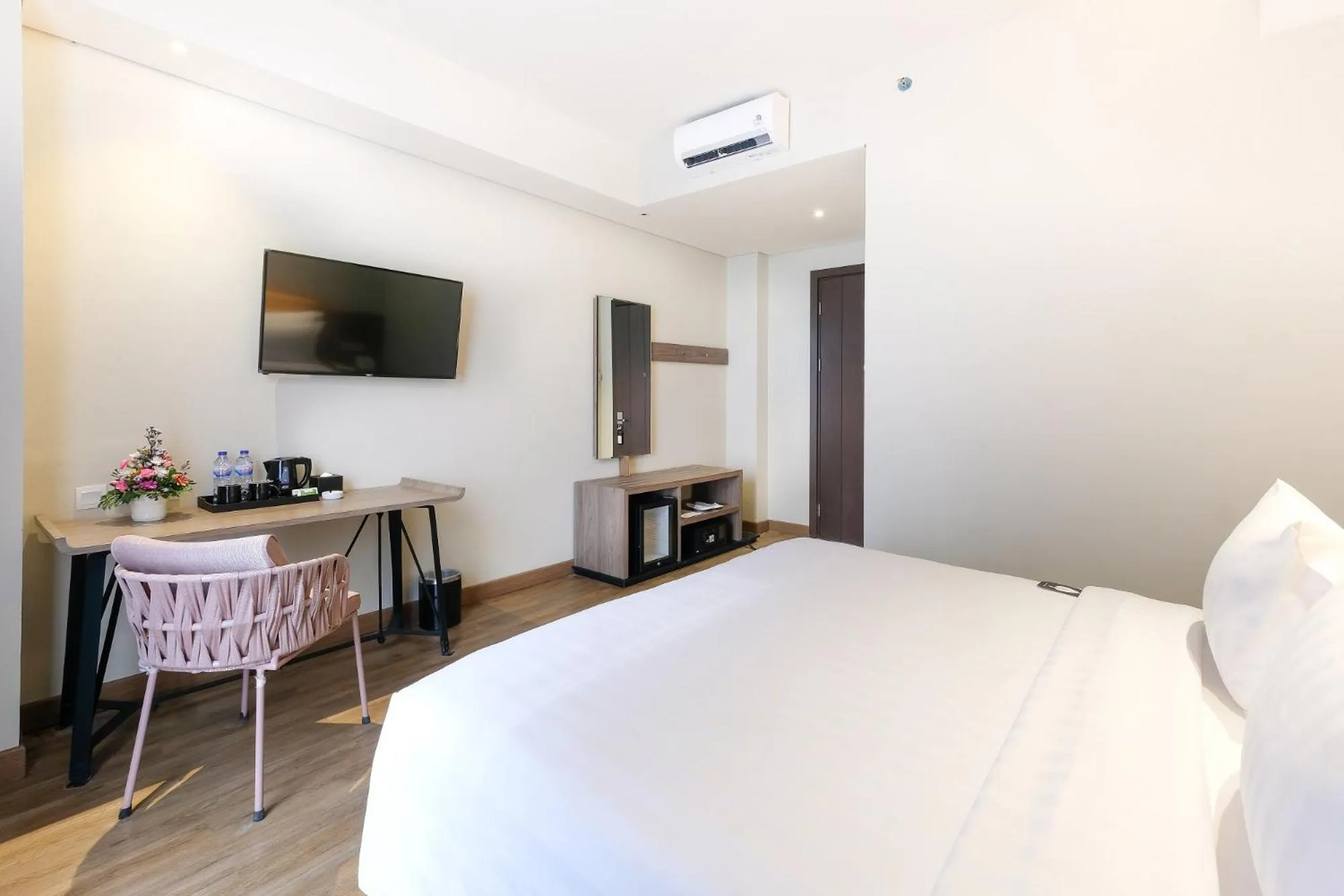 Deluxe Double or Twin Room in Luminor Hotel Jakarta Kota By WH