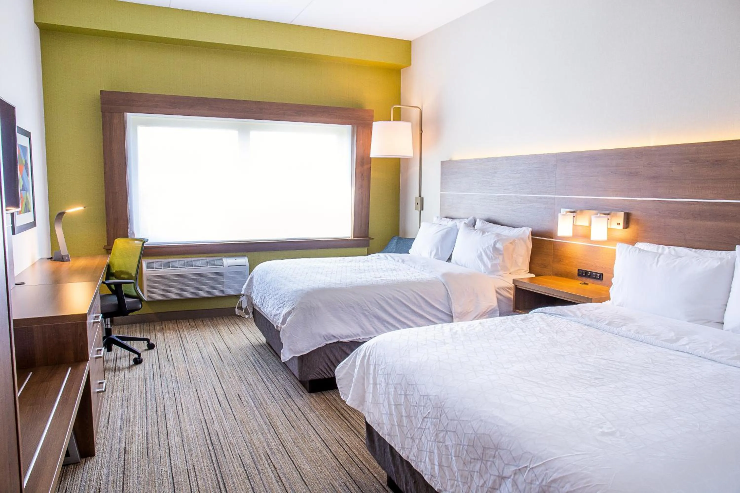 Standard Queen Room with Two Queen Beds in Holiday Inn Express & Suites - Halifax – Dartmouth