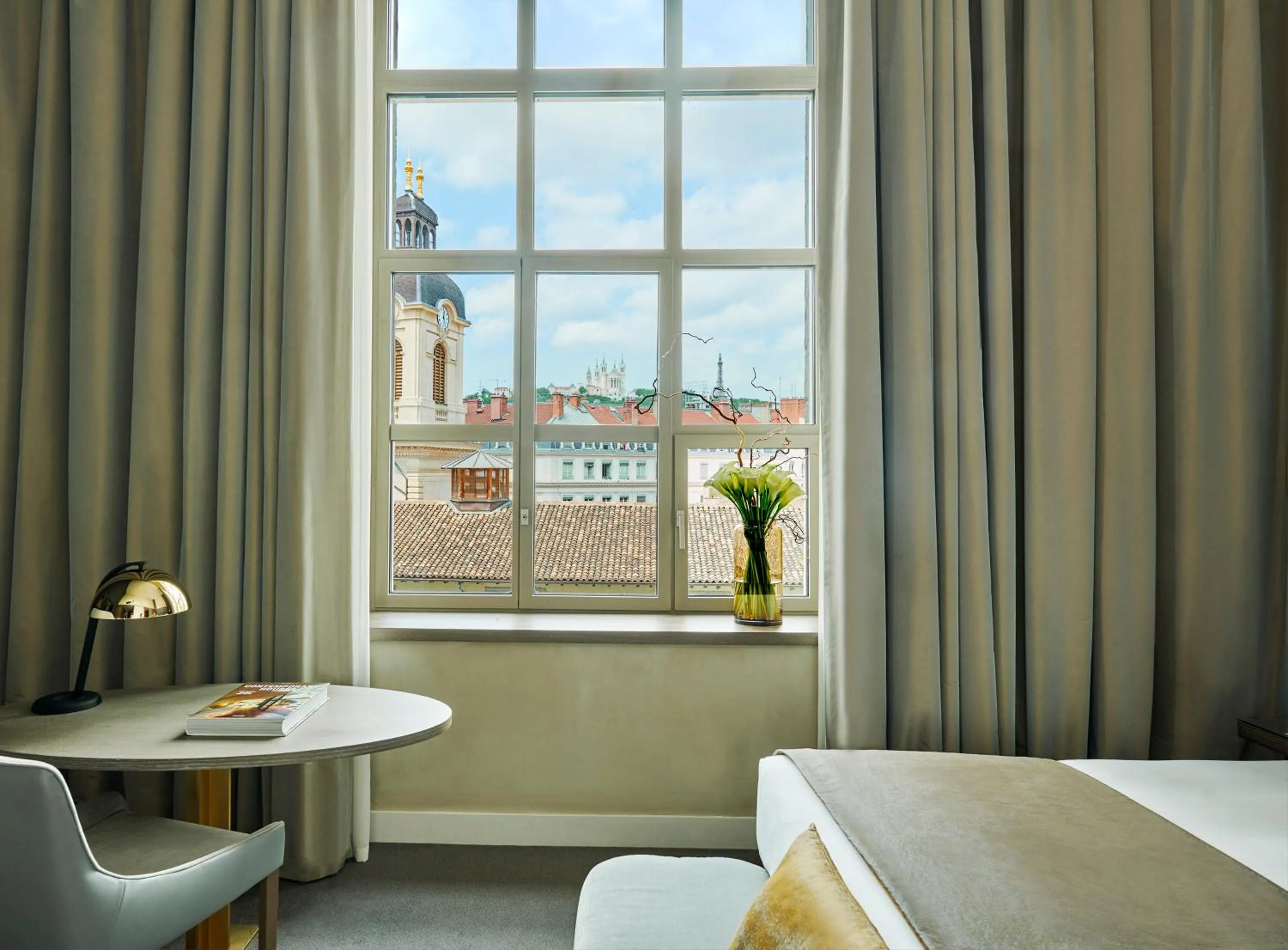 Premium King Room with Courtyard View in InterContinental Lyon - Hotel Dieu by IHG