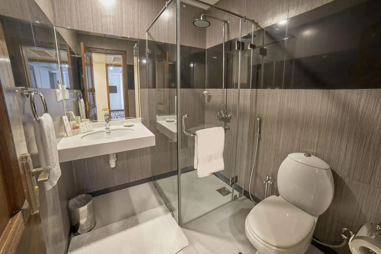 Deluxe Suite in Avari Xpress Gulberg