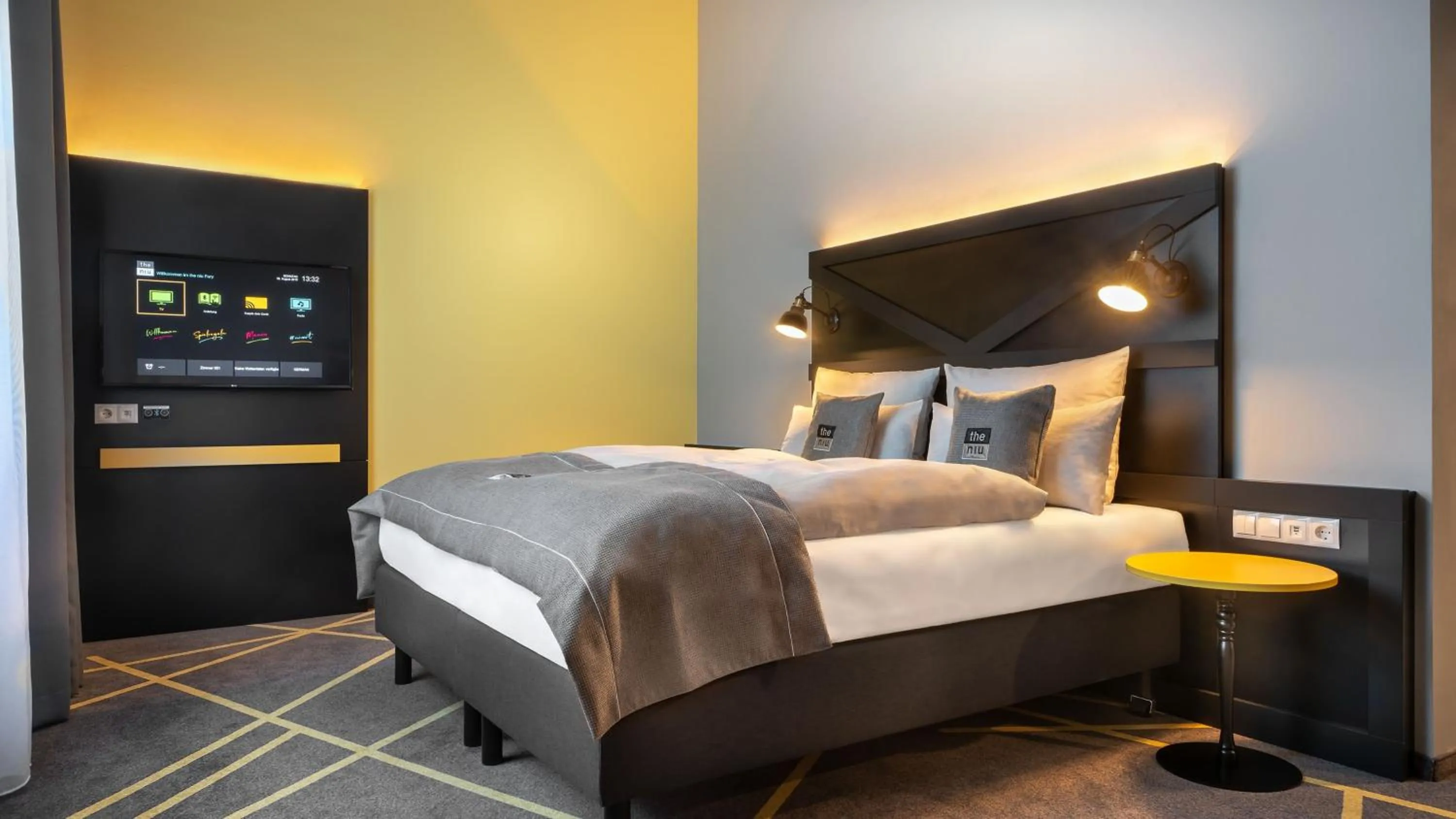 Standard Queen Room in Holiday Inn - the niu, Fury Aschheim Messe by IHG