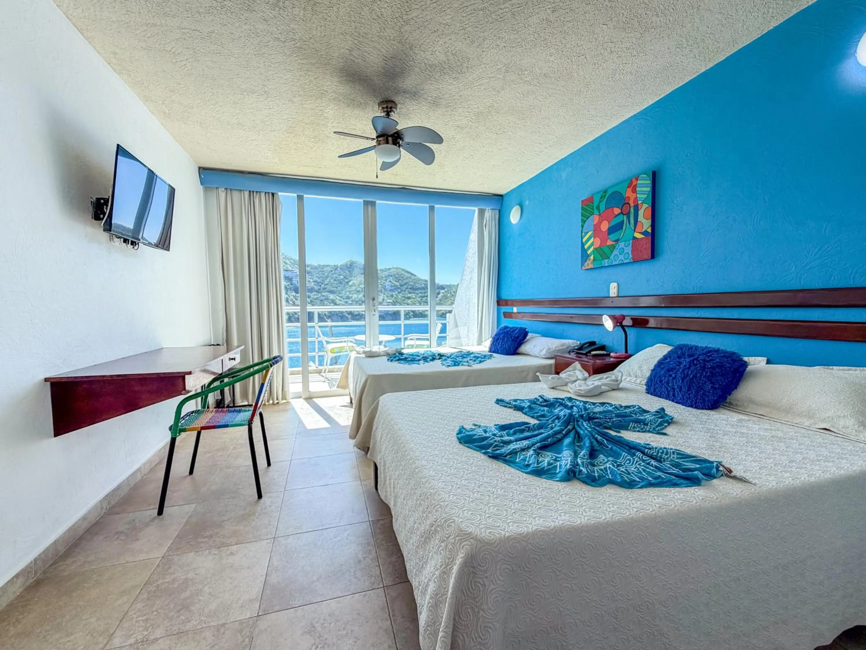 Deluxe Double Room with Balcony and Sea View in Hotel Bahia Taganga