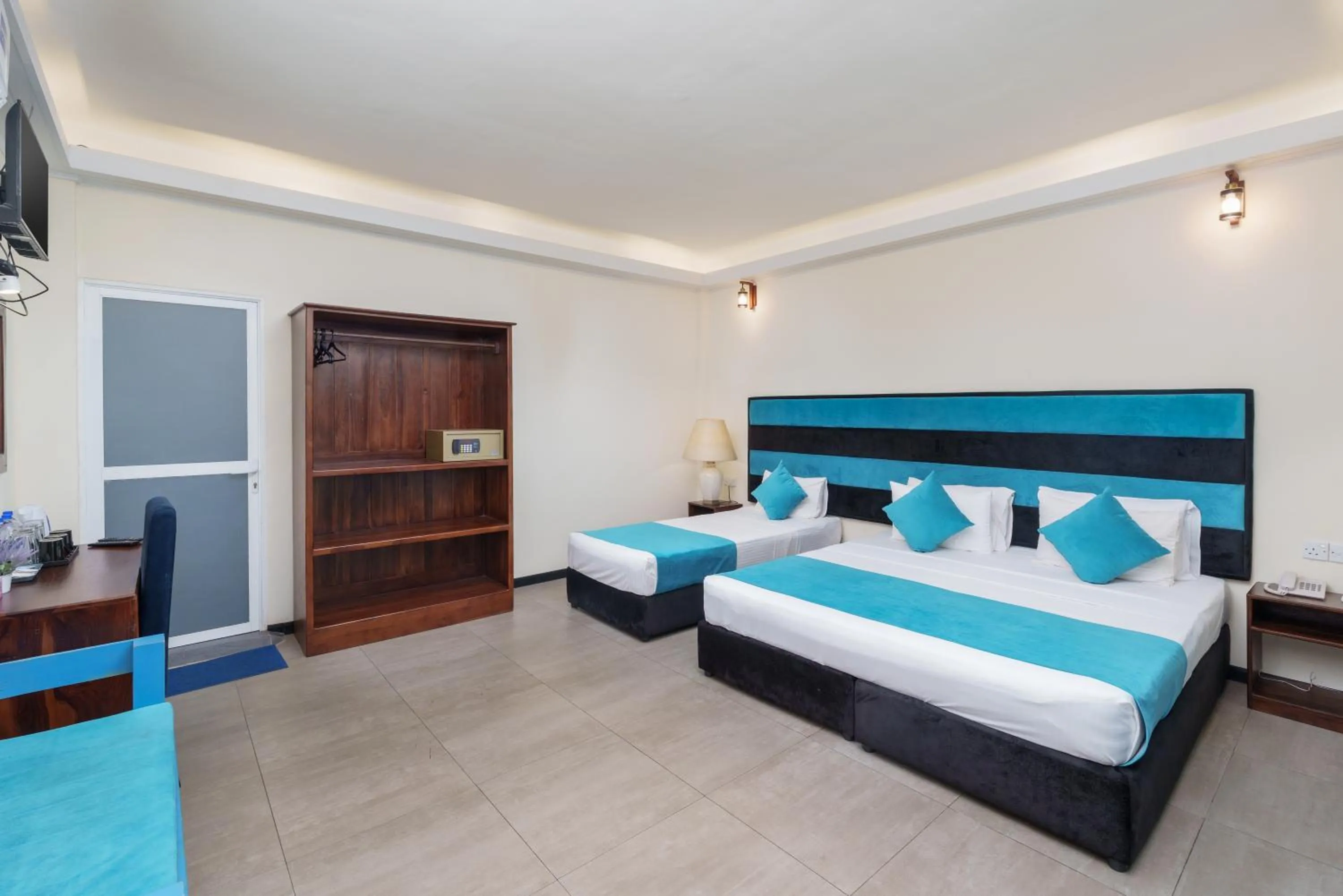 Queen Room with Pool View in Beach Corridor Hotel & Spa with Free Airport shuttle