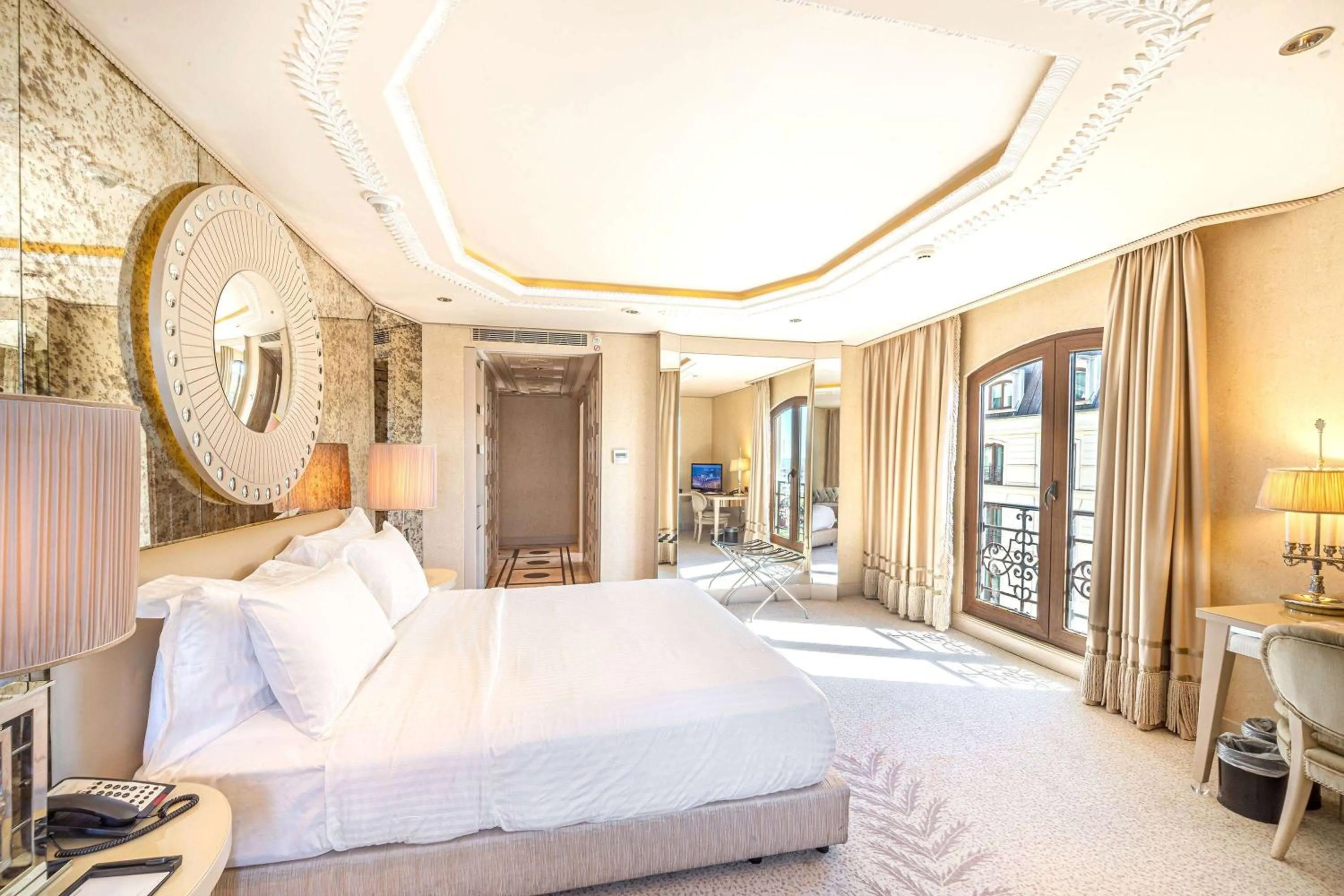 Corner King Room with Sea View in Wyndham Grand Istanbul Kalamış Marina Hotel