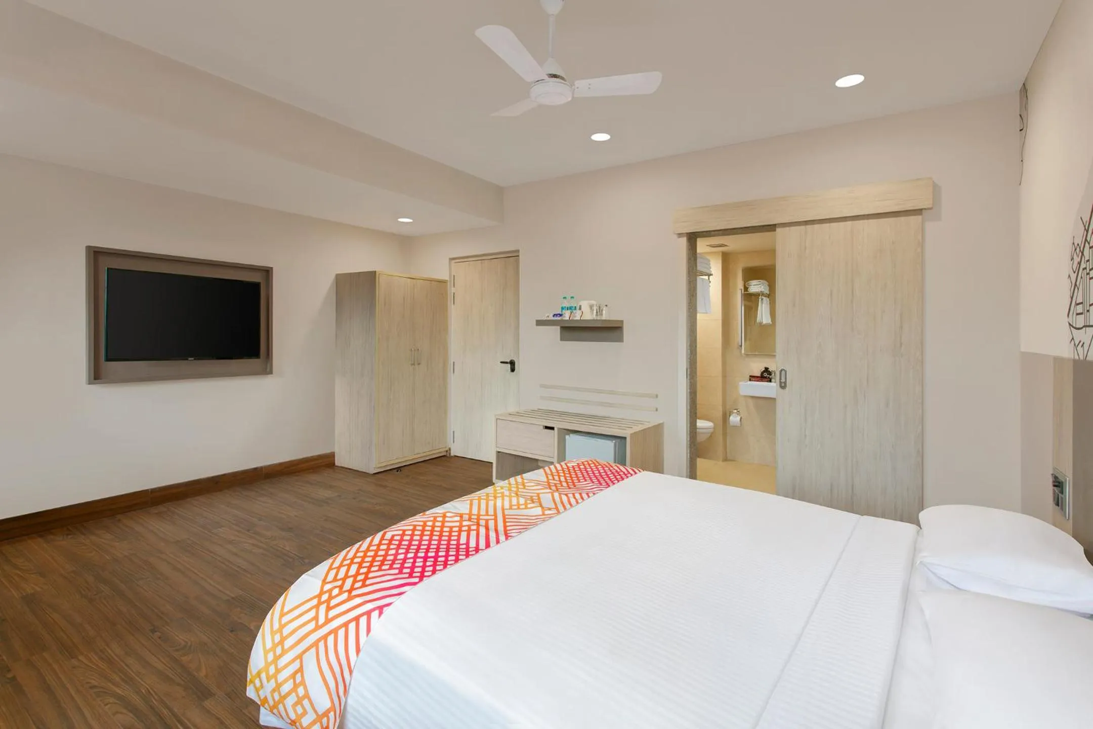 Bed in Ginger Patna