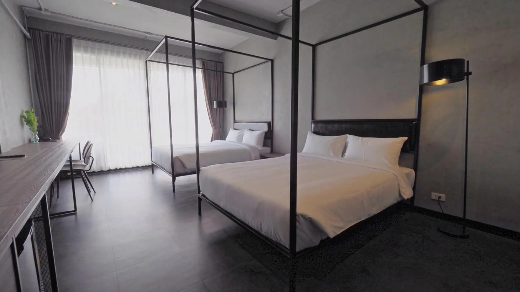 Deluxe Twin Room in Palette The Ex Capital Hotel Bangkok