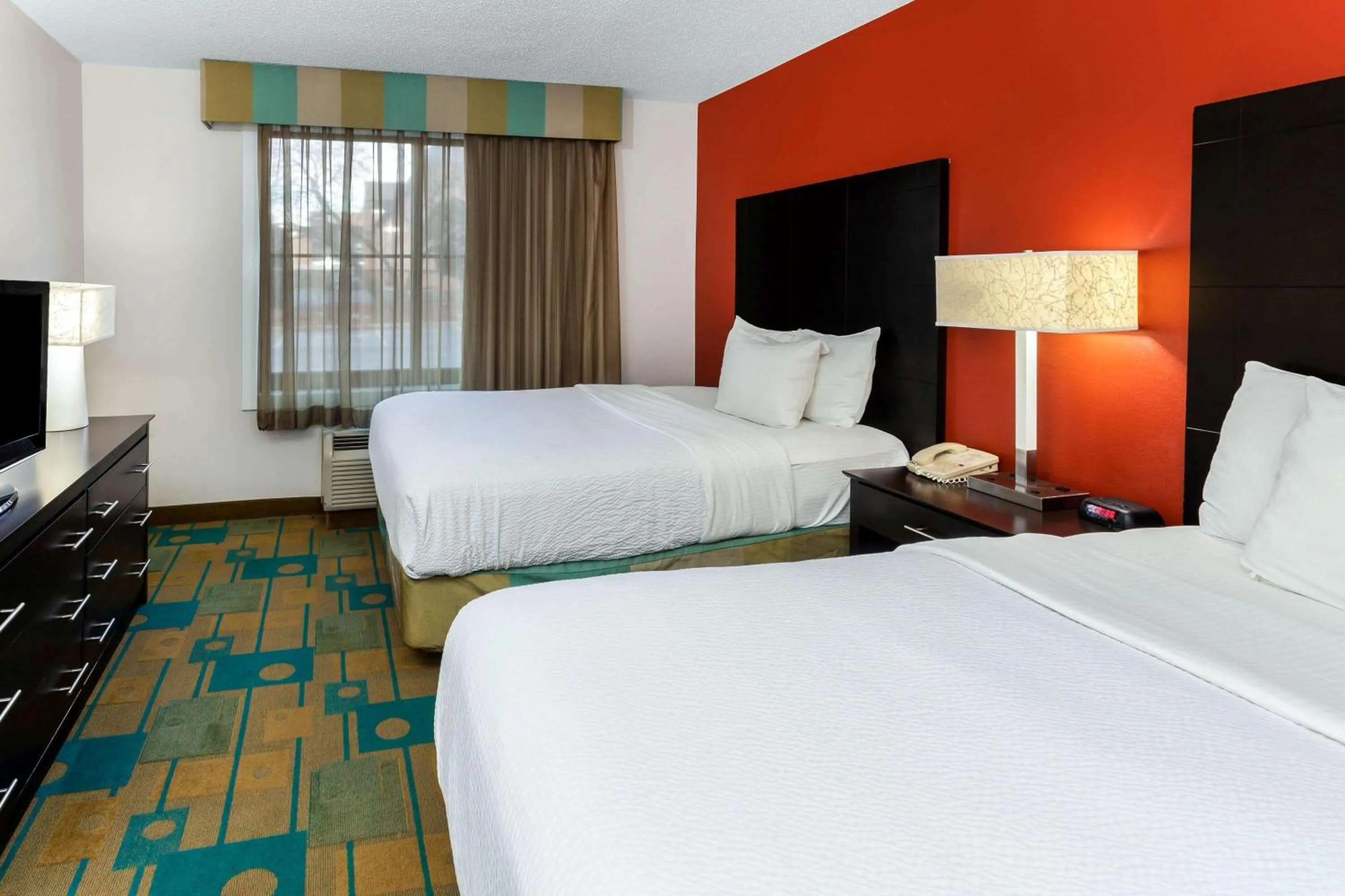 Double Room with Two Double Beds - Disability Access in La Quinta by Wyndham Milwaukee Bayshore Area